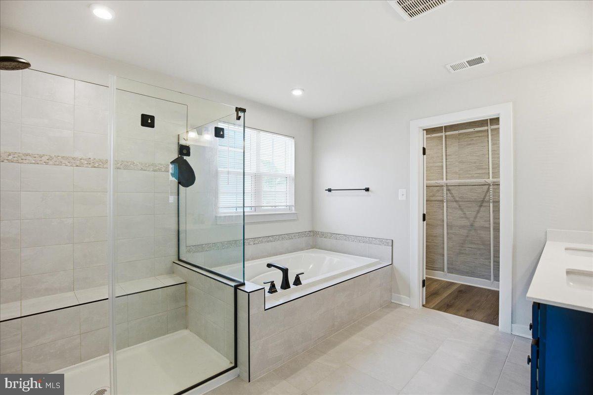 BRENTWOOD - Residential