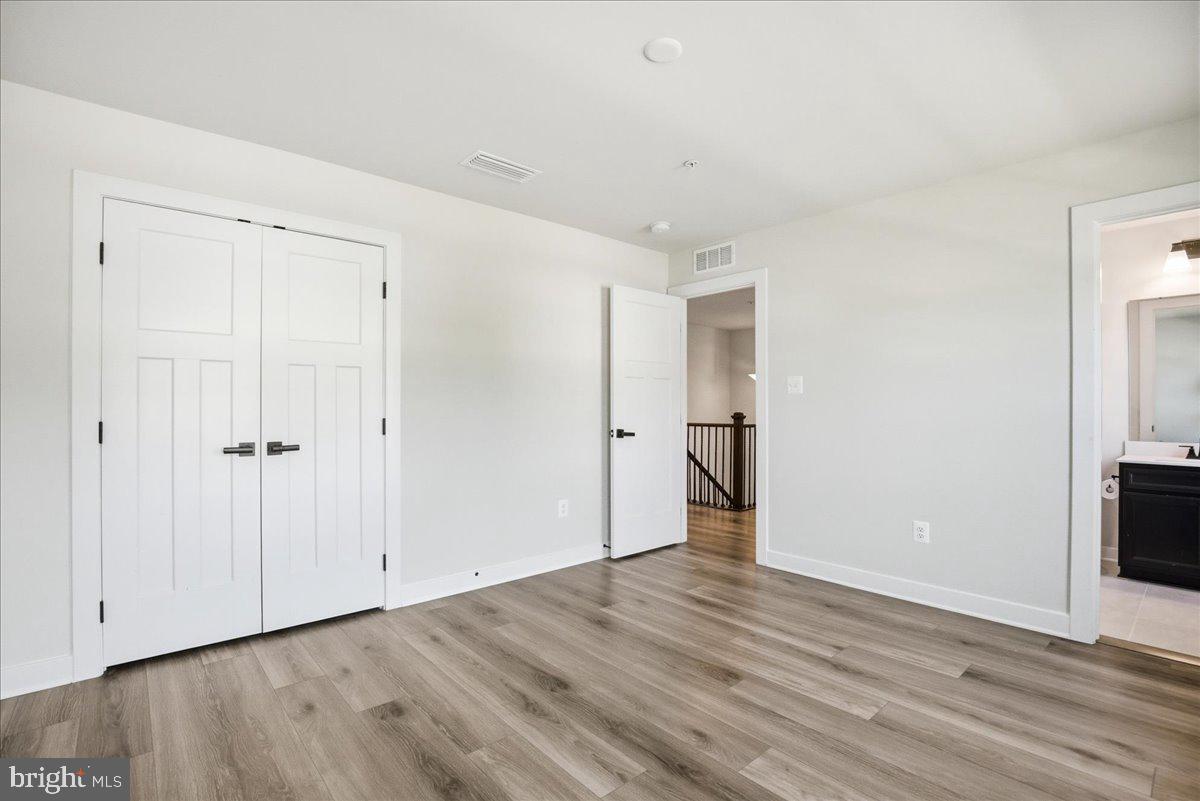 BRENTWOOD - Residential