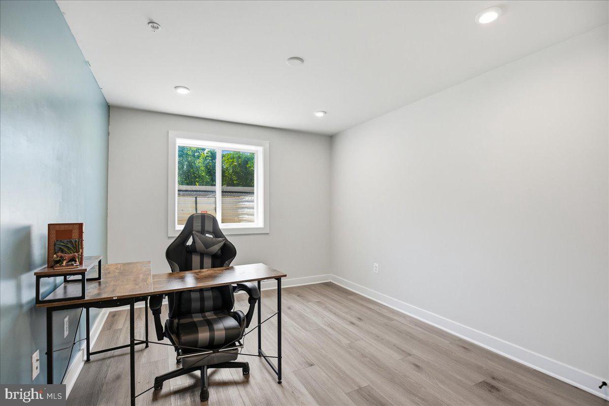 BRENTWOOD - Residential