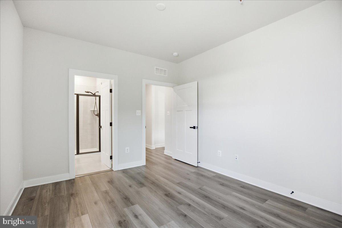 BRENTWOOD - Residential