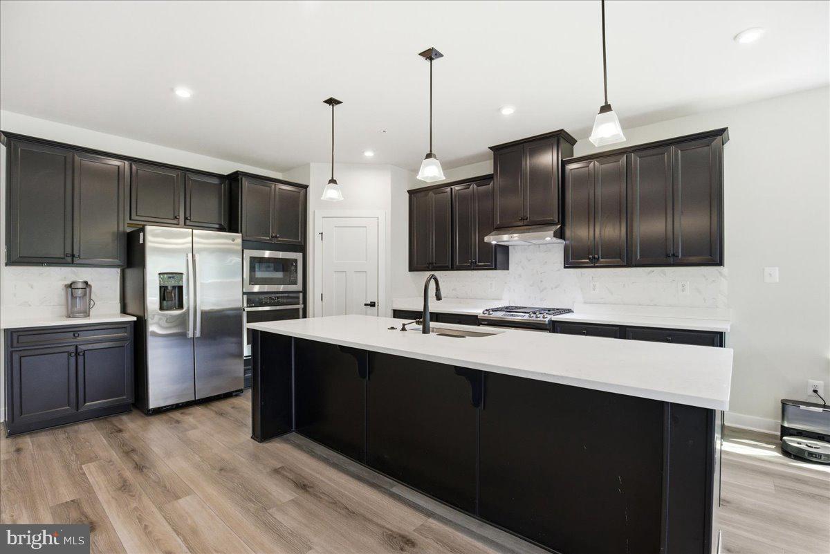 BRENTWOOD - Residential
