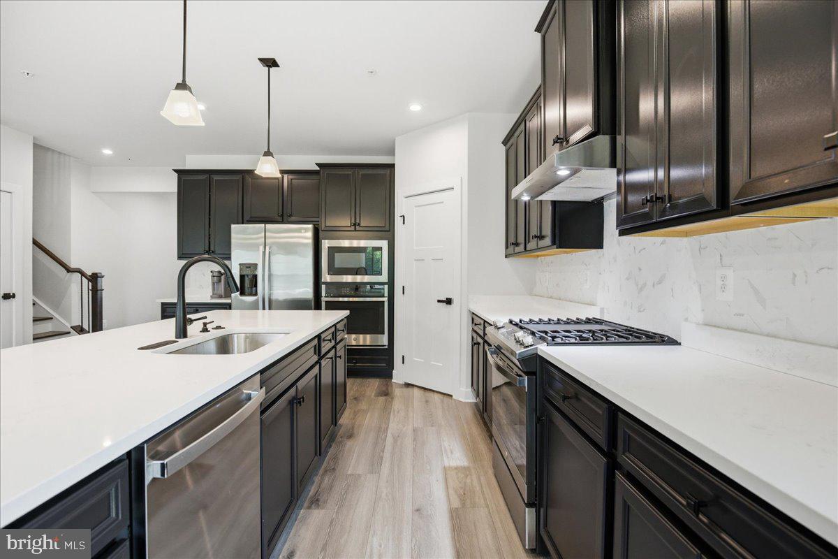 BRENTWOOD - Residential