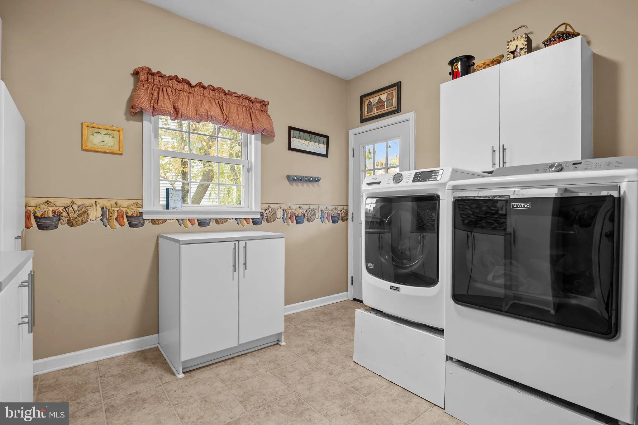 Yardley, Pennsylvania 19067, United States, 5 Bedrooms Bedrooms, ,4 BathroomsBathrooms,Residential,Active,238791