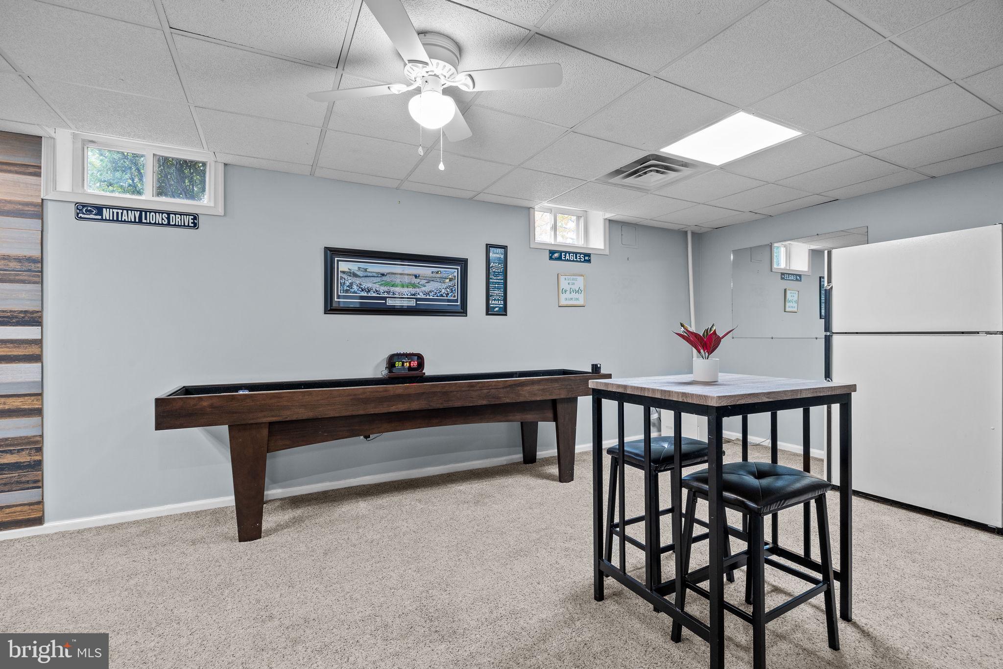 EDGEBROOK - Residential