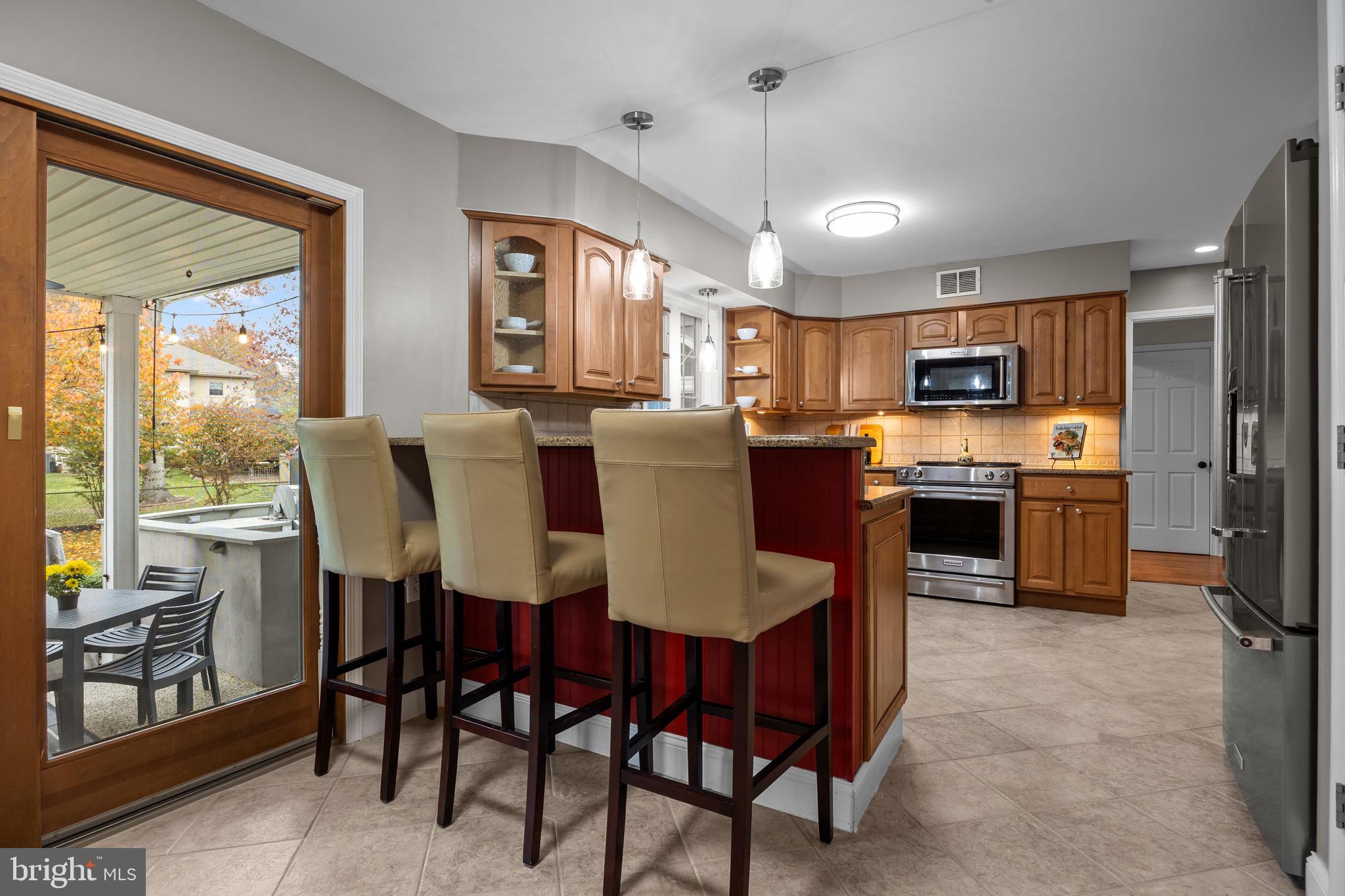 EDGEBROOK - Residential