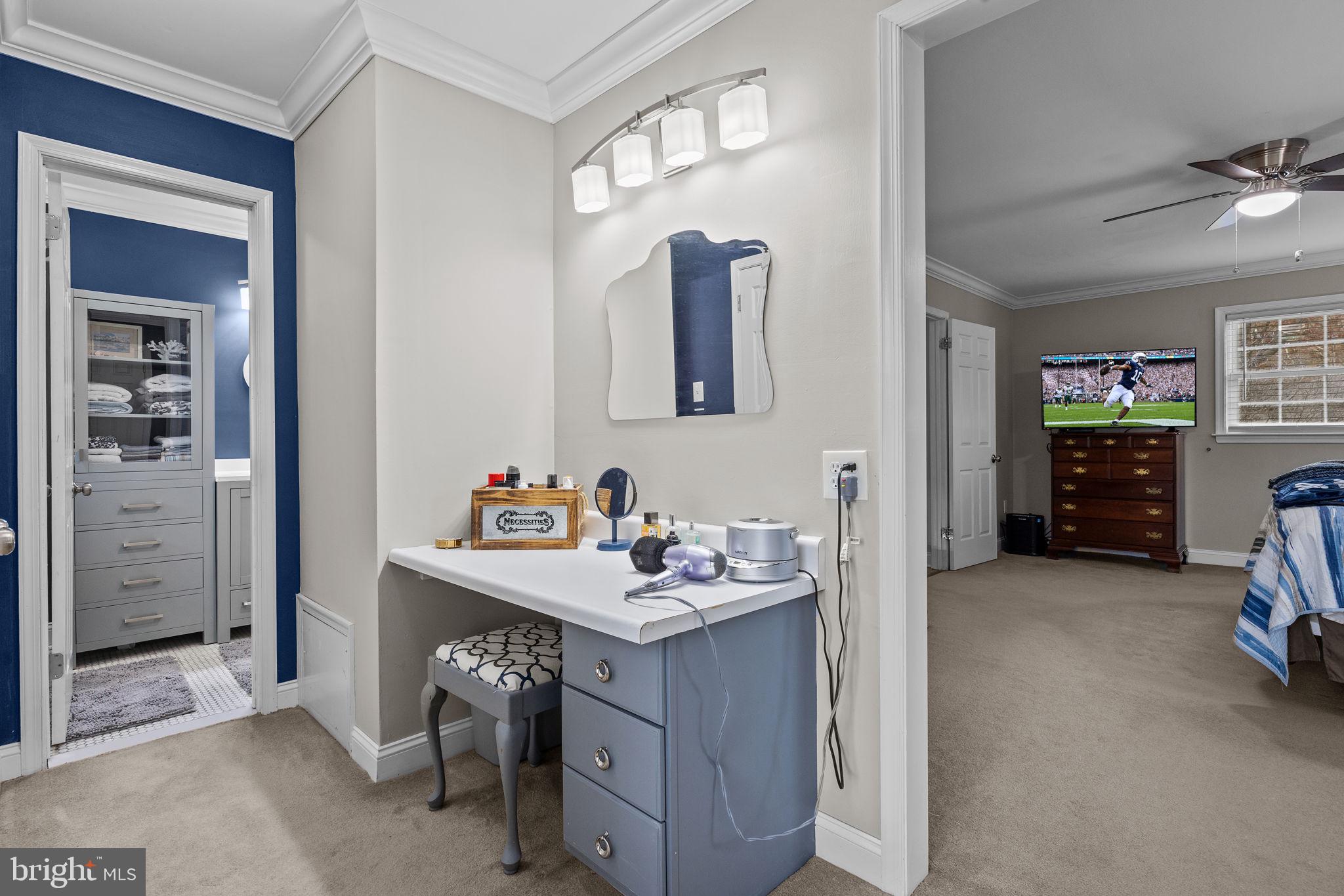 EDGEBROOK - Residential