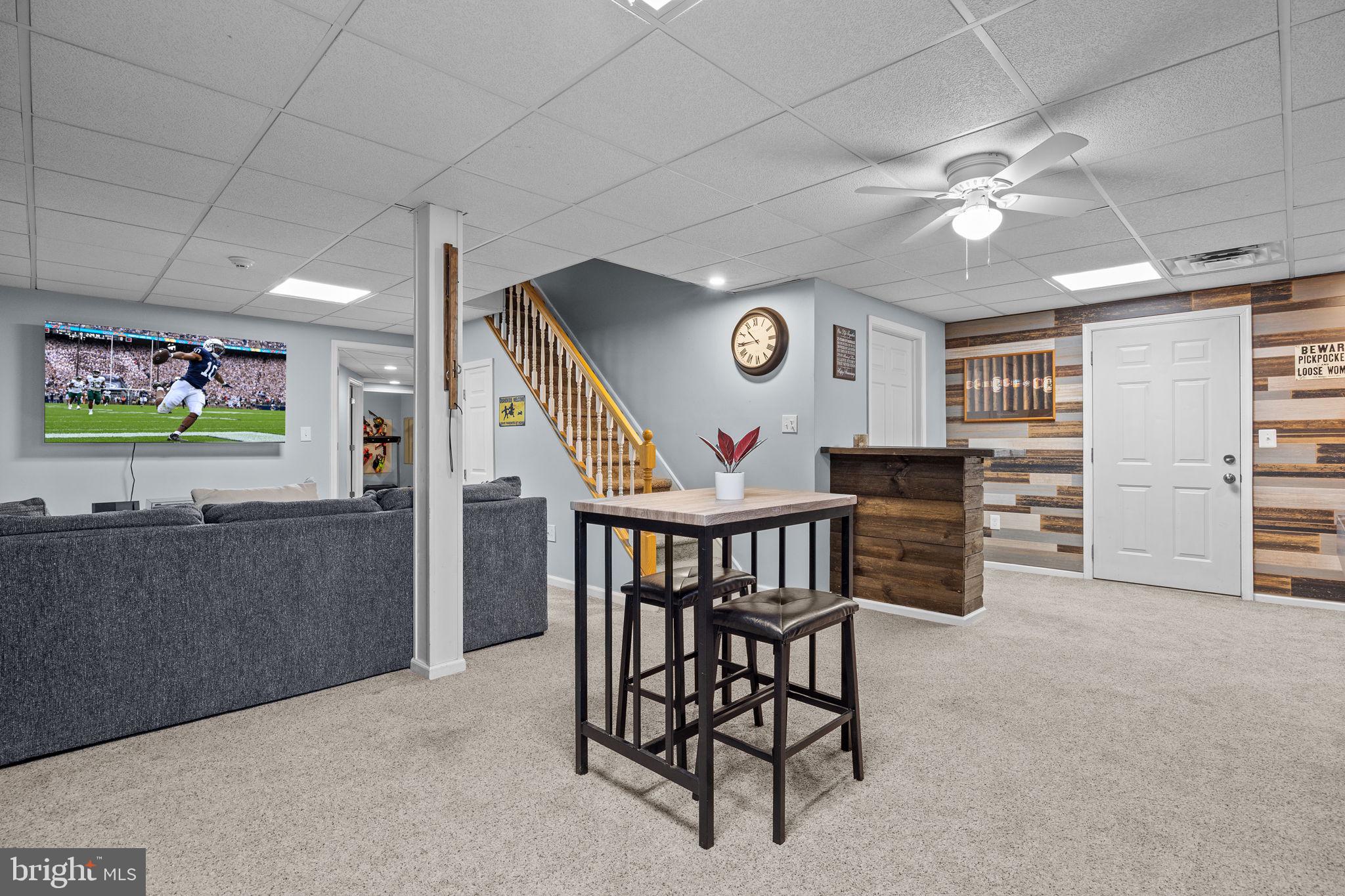 EDGEBROOK - Residential