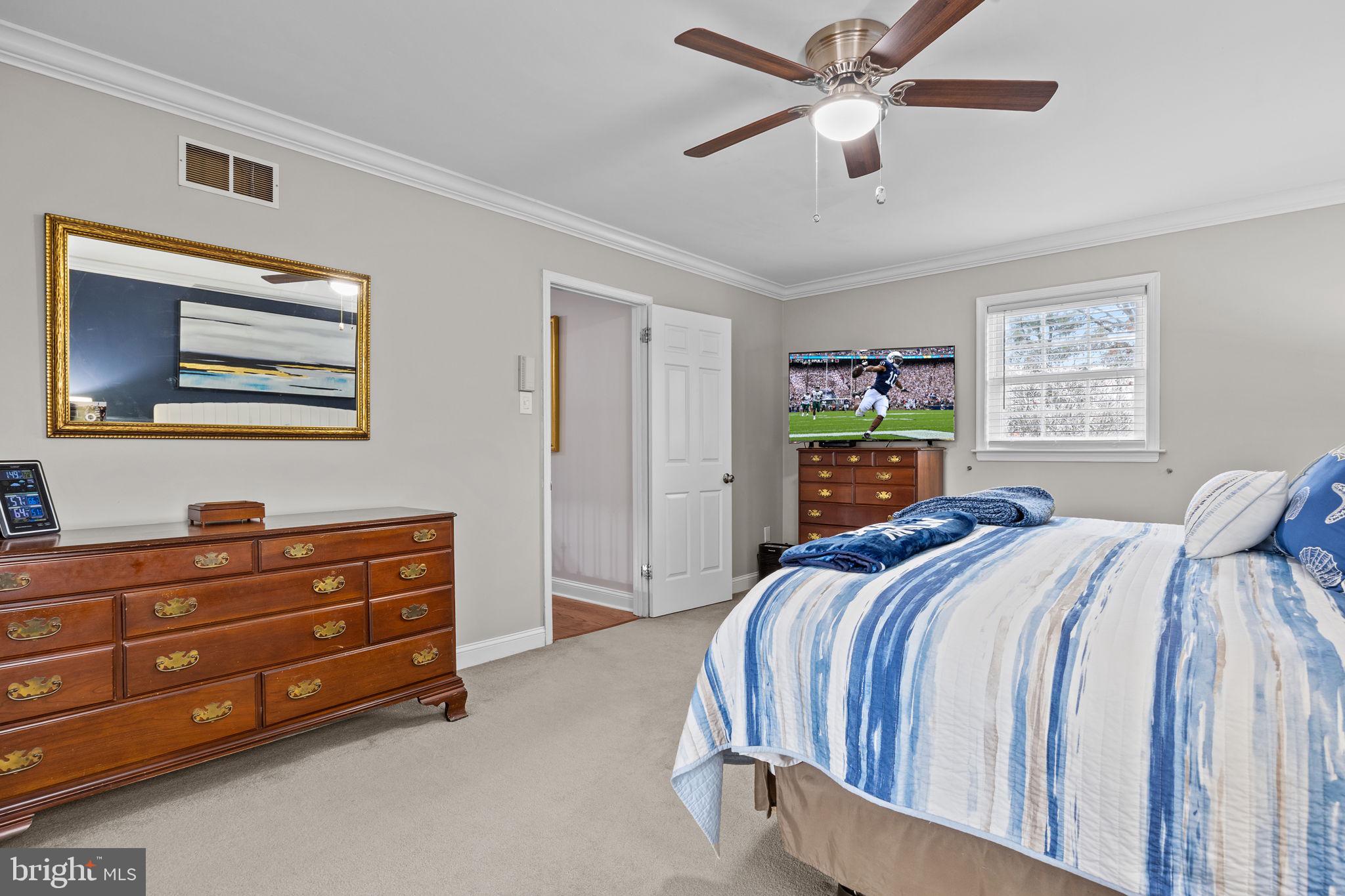 EDGEBROOK - Residential