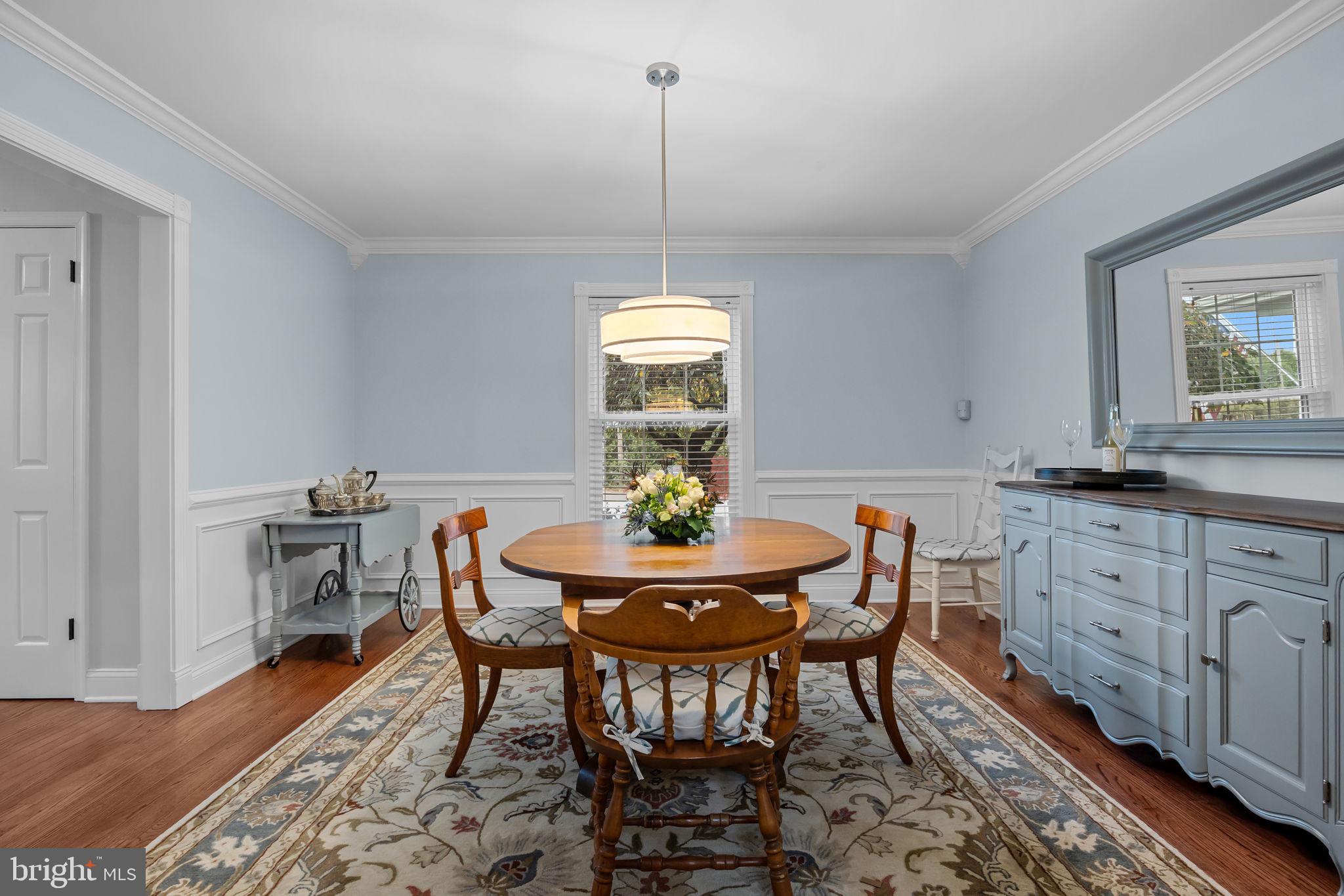 EDGEBROOK - Residential