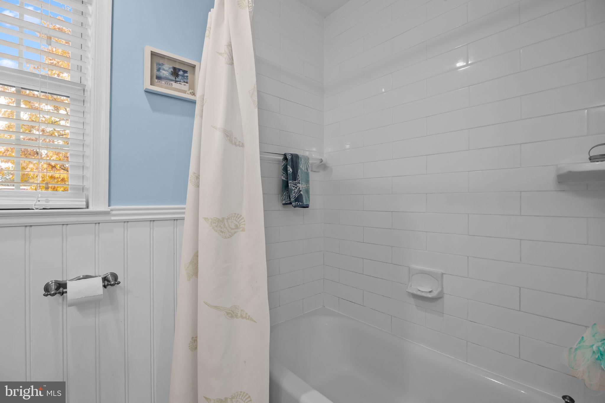 EDGEBROOK - Residential