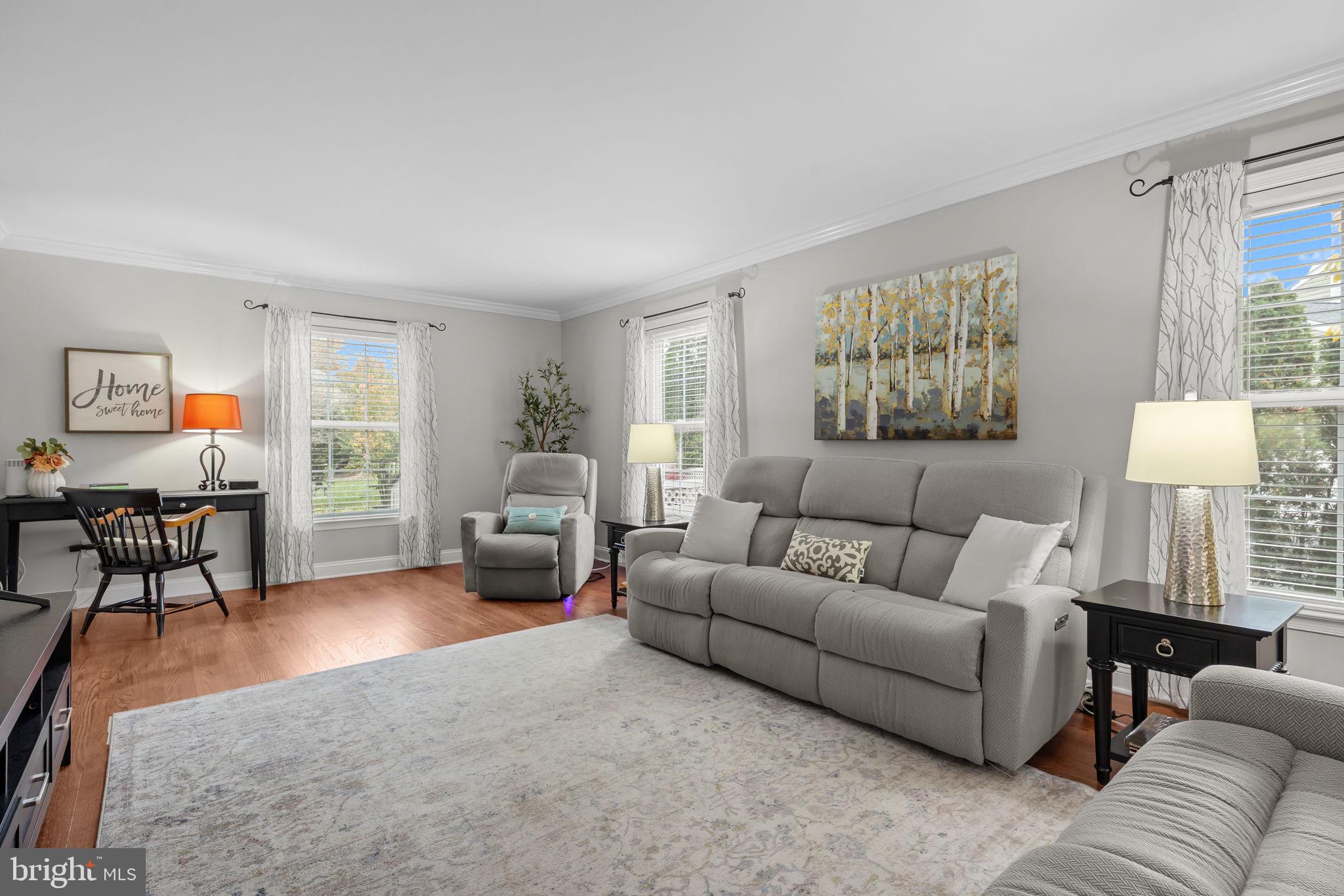 EDGEBROOK - Residential