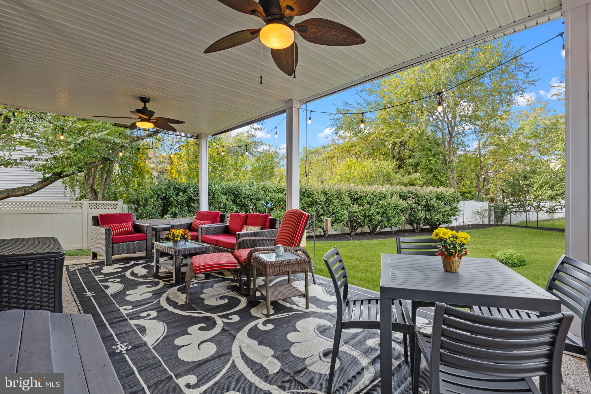 EDGEBROOK - Residential