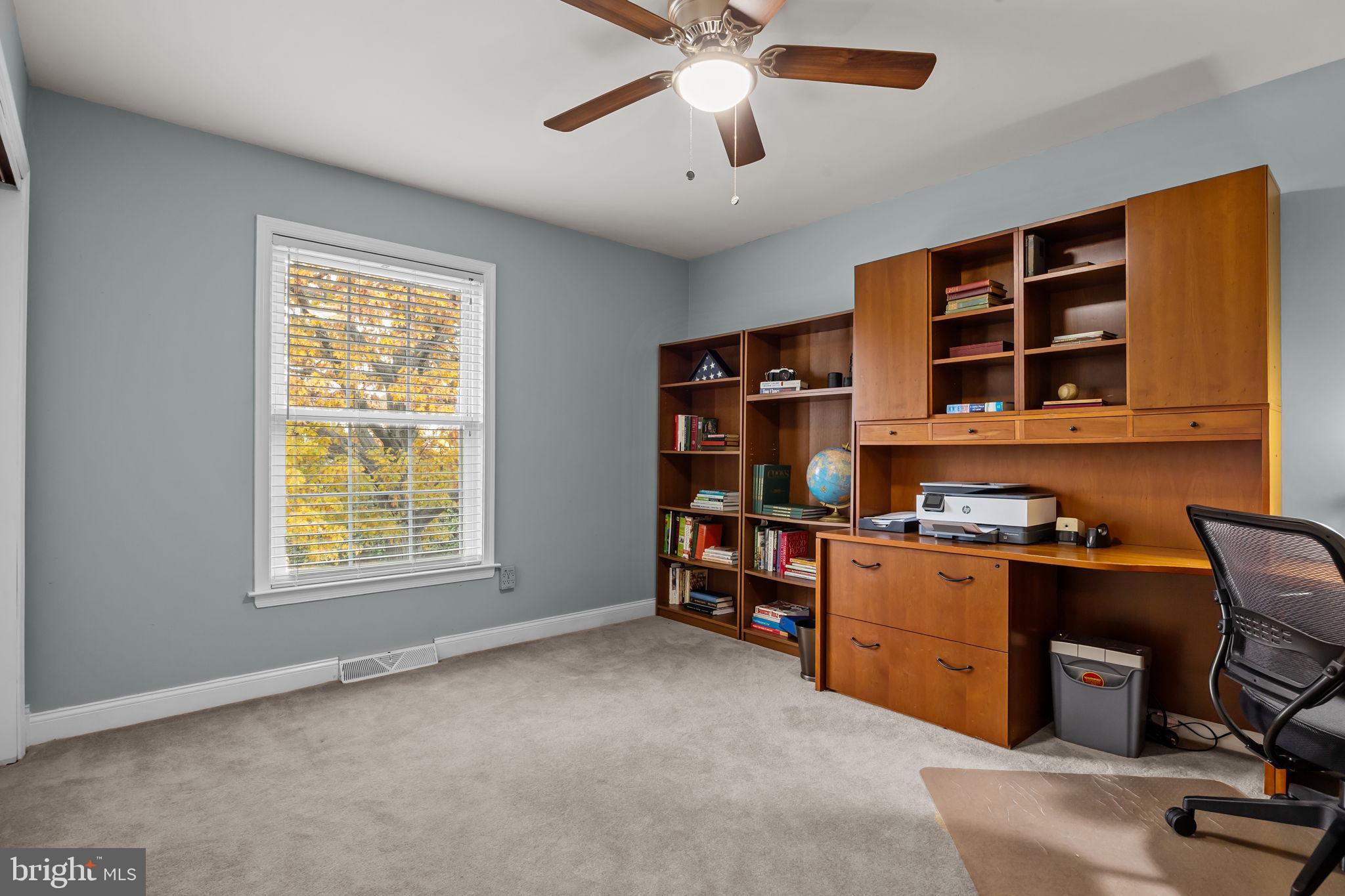 EDGEBROOK - Residential