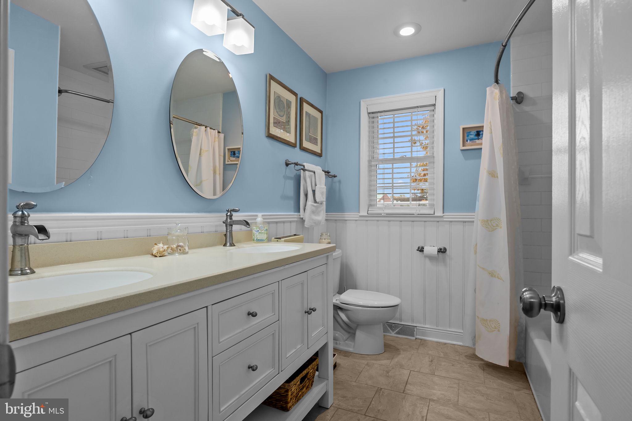 EDGEBROOK - Residential