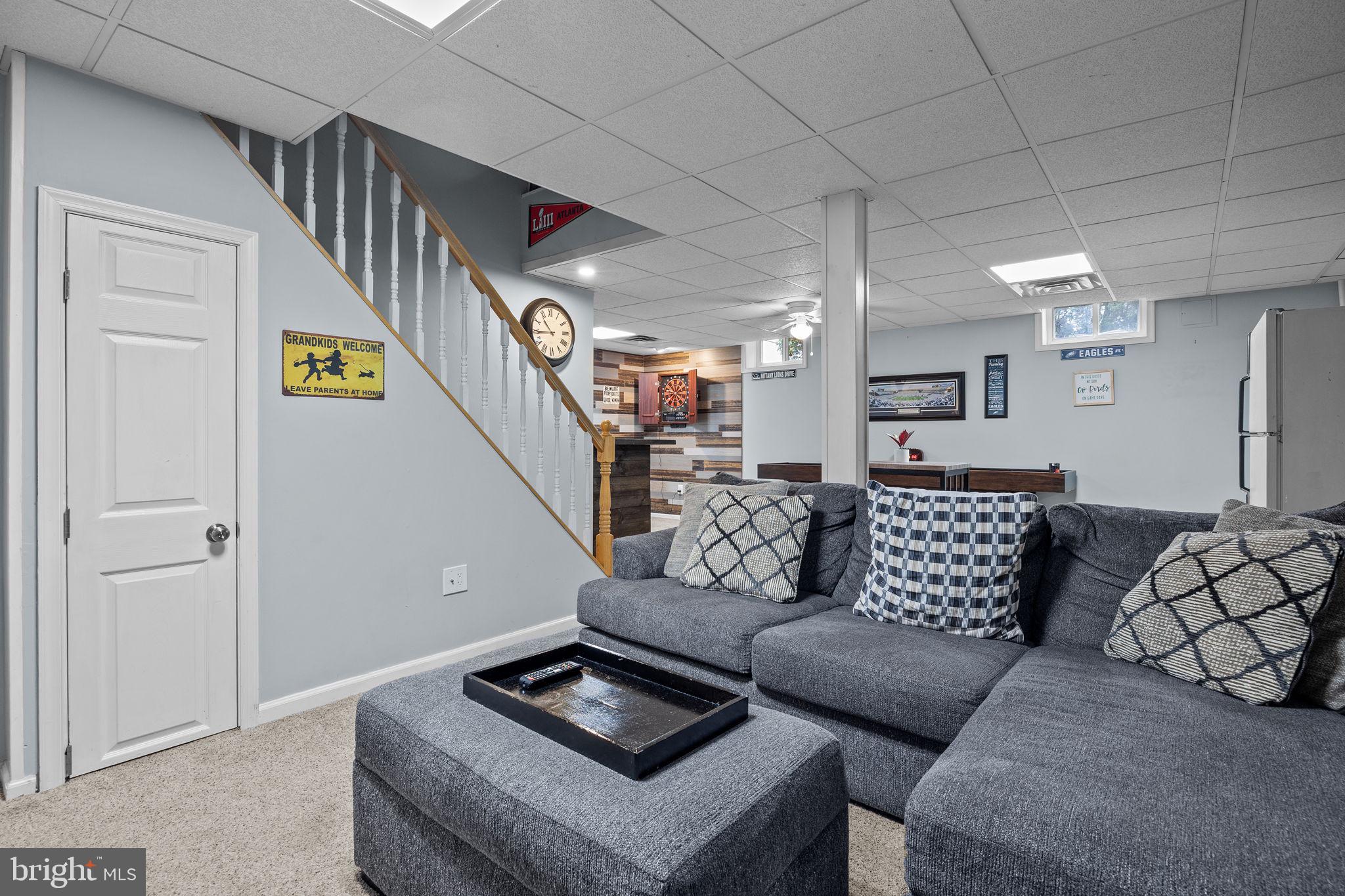 EDGEBROOK - Residential