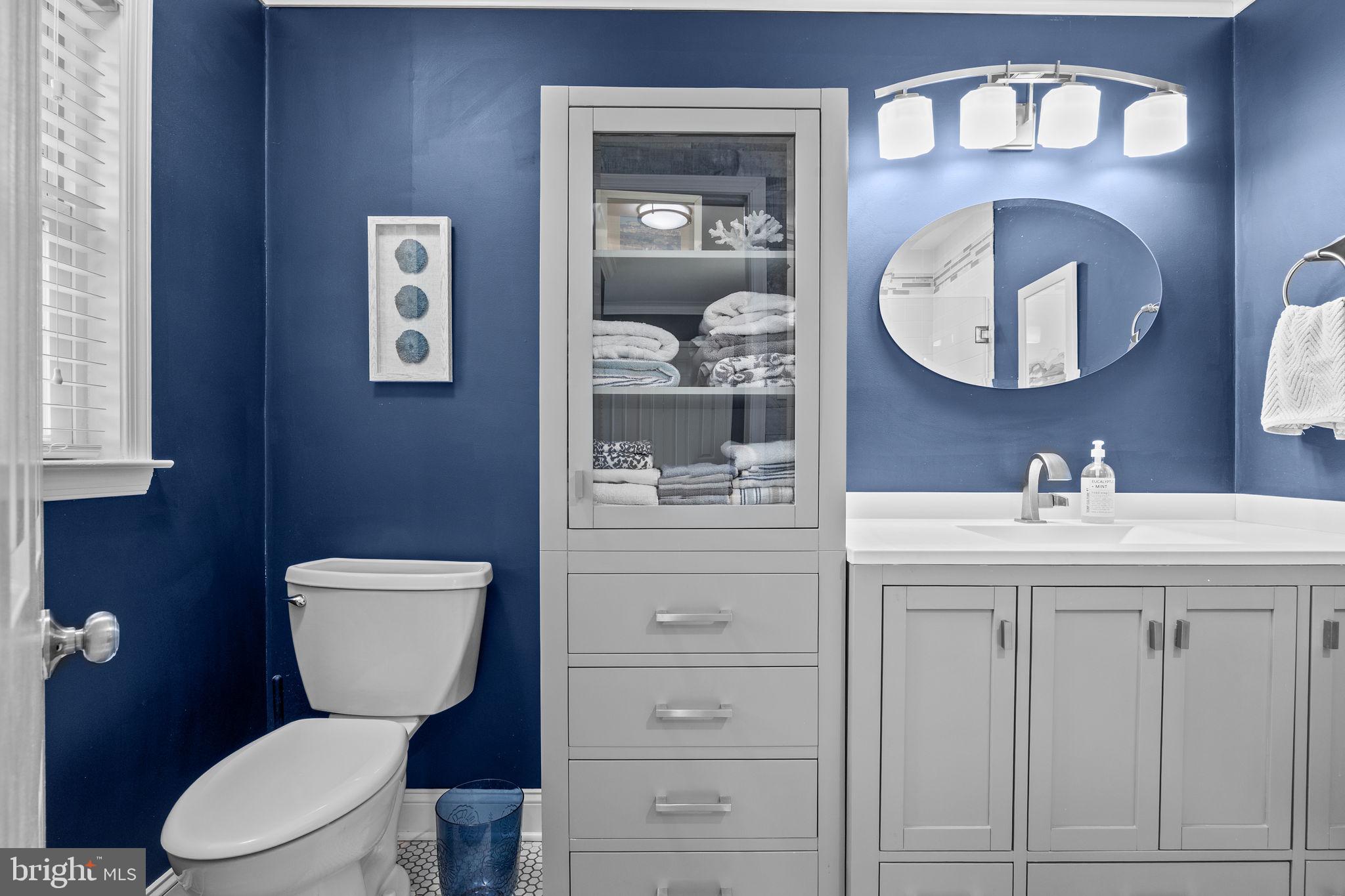 EDGEBROOK - Residential