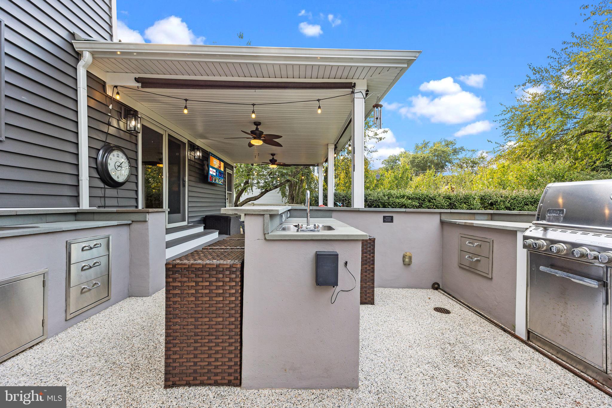 EDGEBROOK - Residential