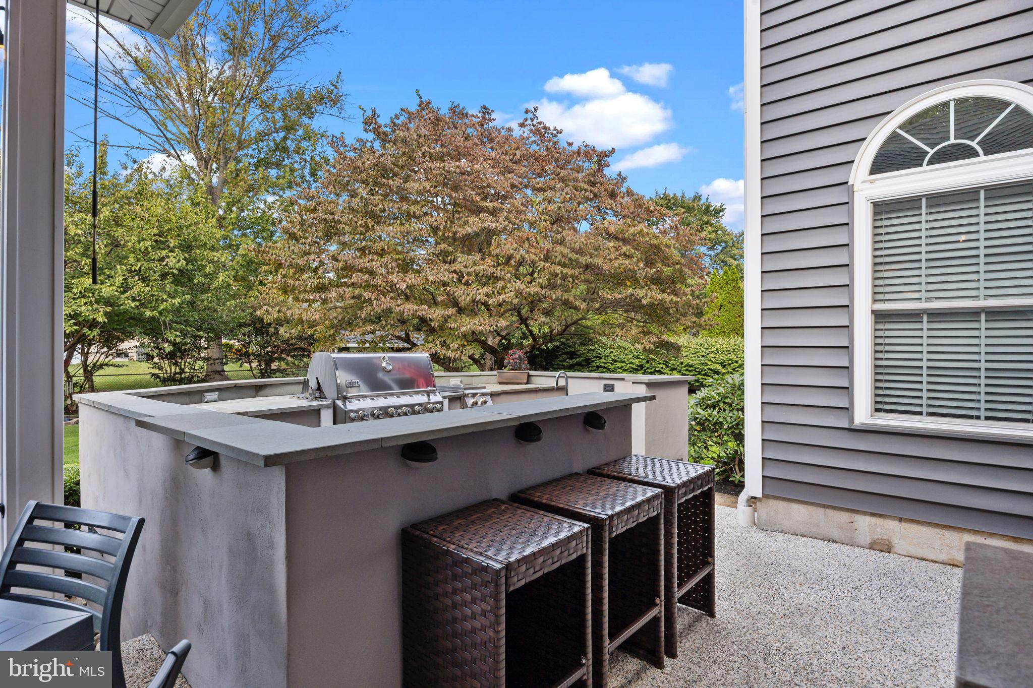 EDGEBROOK - Residential