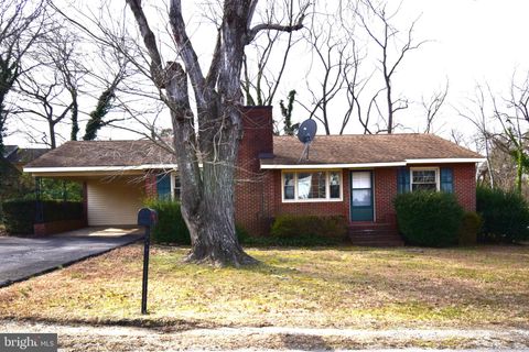 108 MARTIN STREET BOWLING GREEN VA 22427