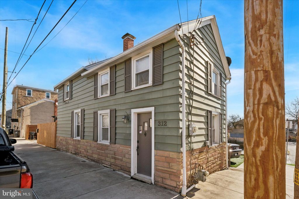 Photo of 312 Saint Marys Street, PHOENIXVILLE, PA 19460 (MLS # PACT2111138)