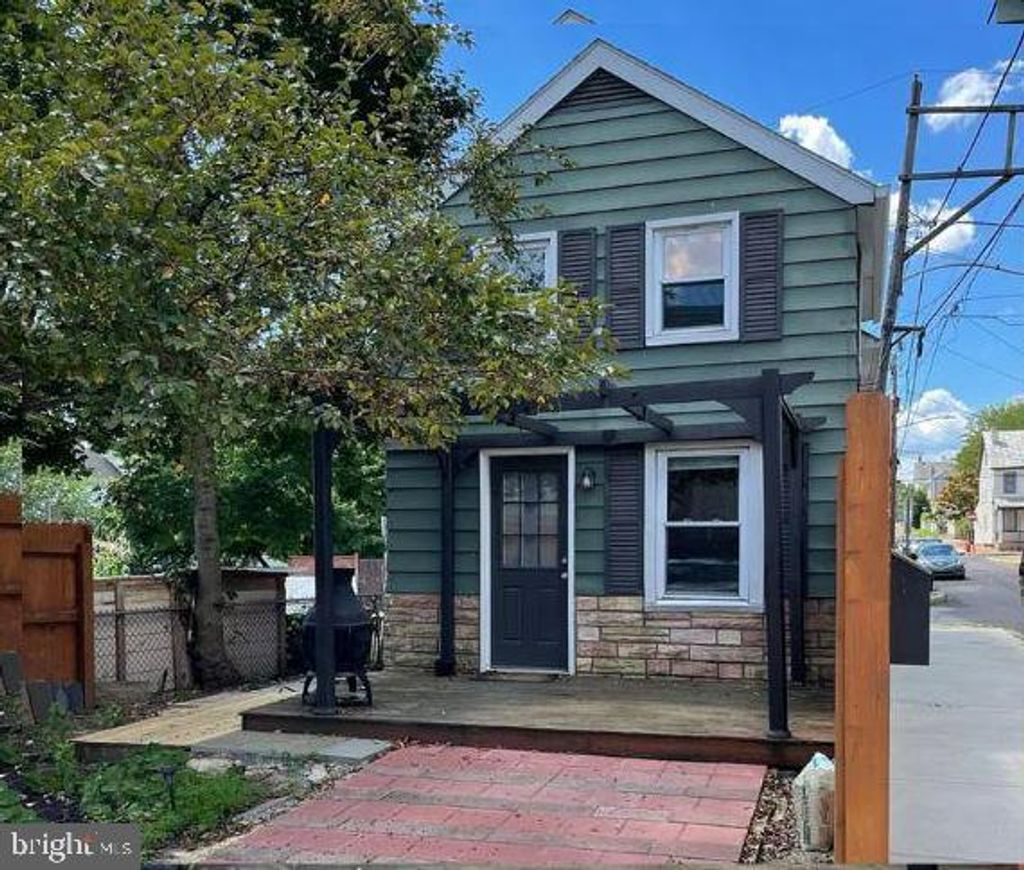 Photo of 312 Saint Marys Street, PHOENIXVILLE, PA 19460 (MLS # PACT2111138)