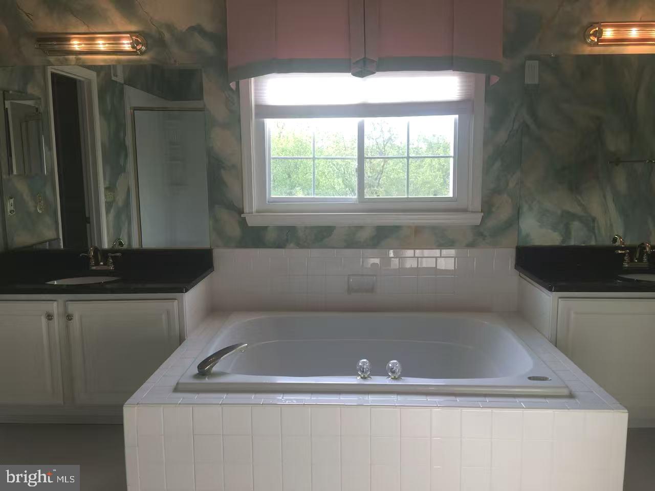 CAMERON CHASE - Residential Lease