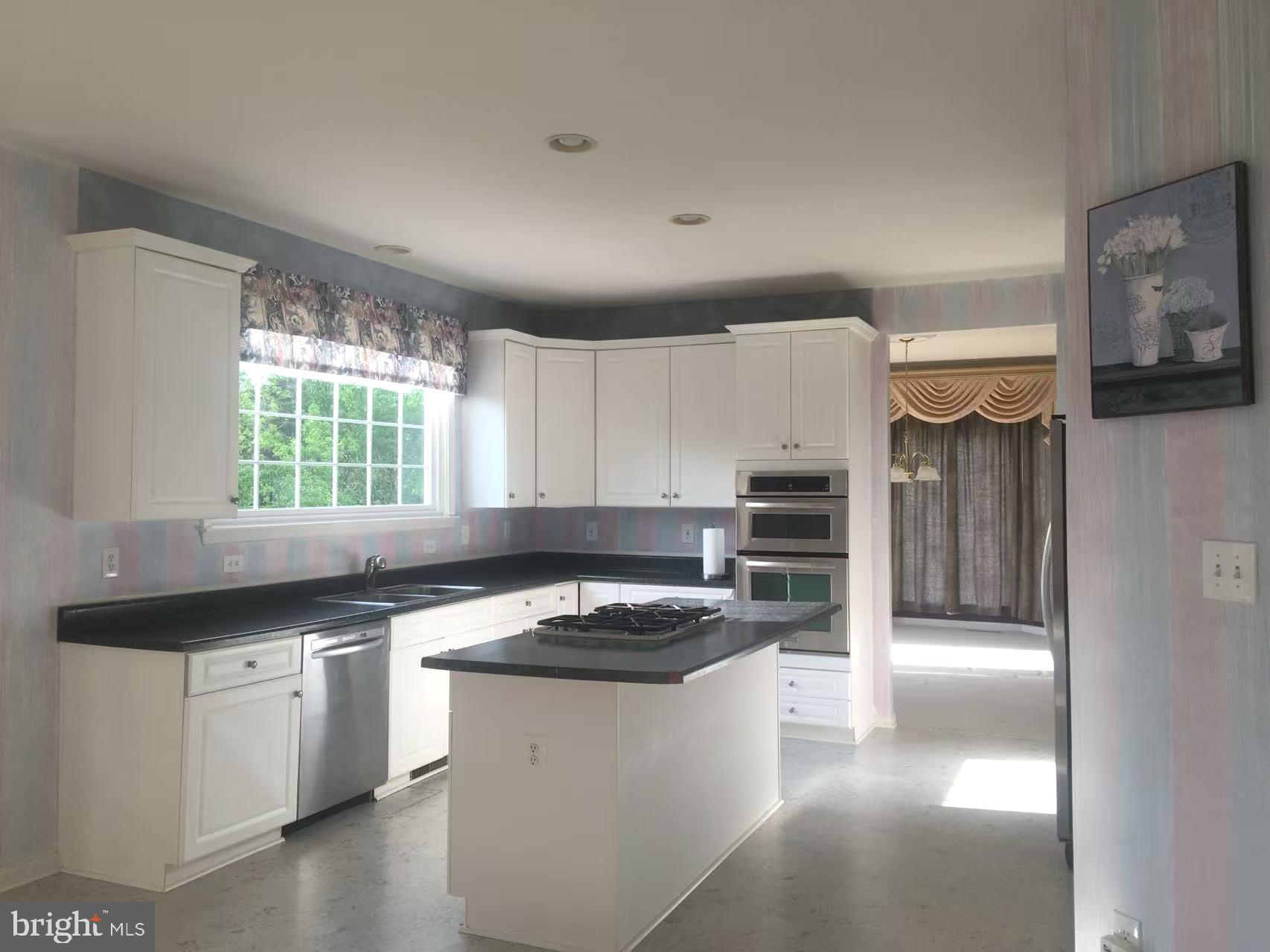 CAMERON CHASE - Residential Lease