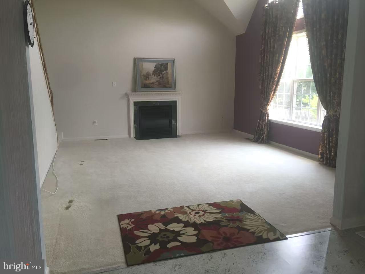 CAMERON CHASE - Residential Lease