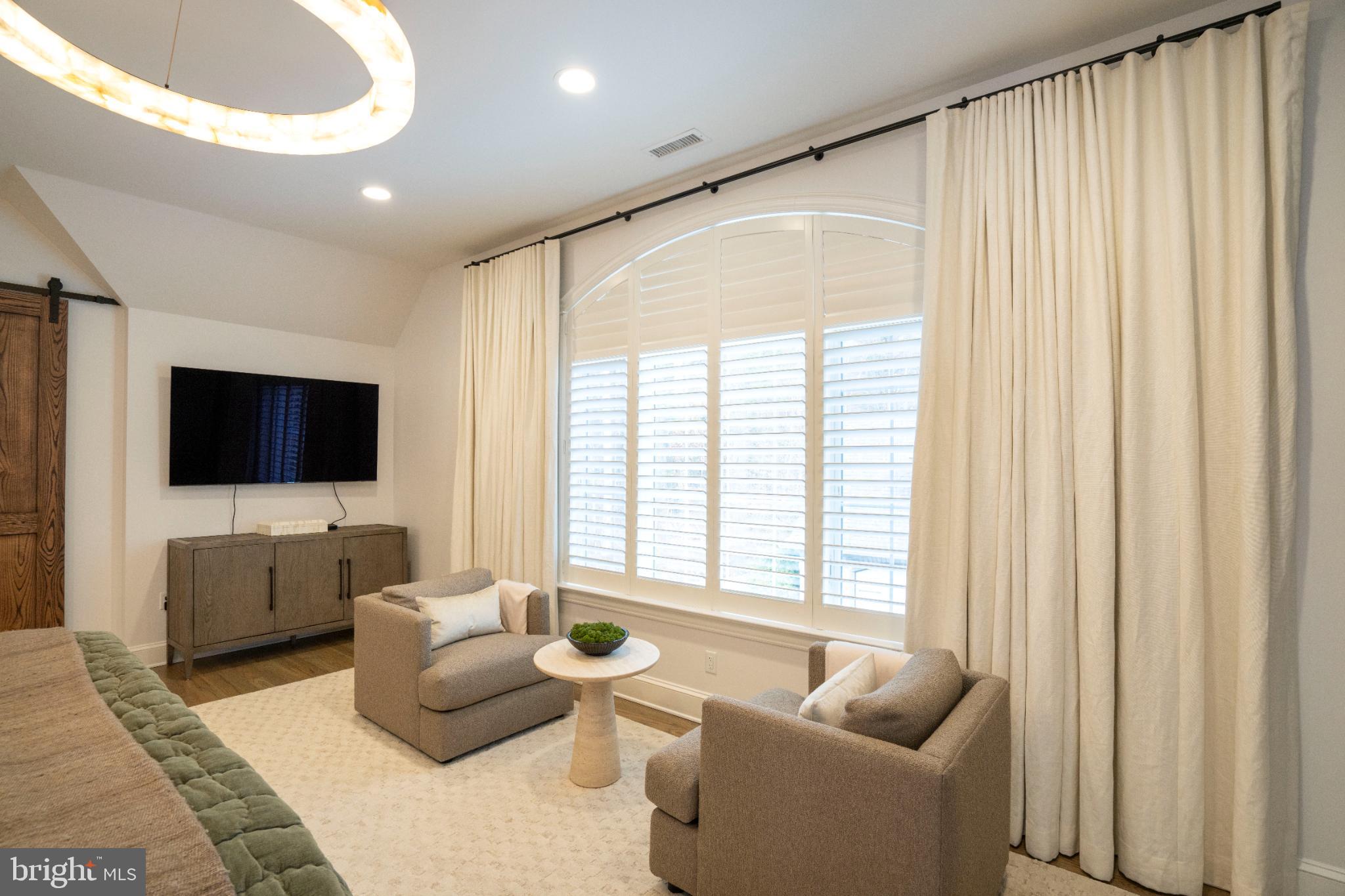 CEDAR CLIFF - Residential