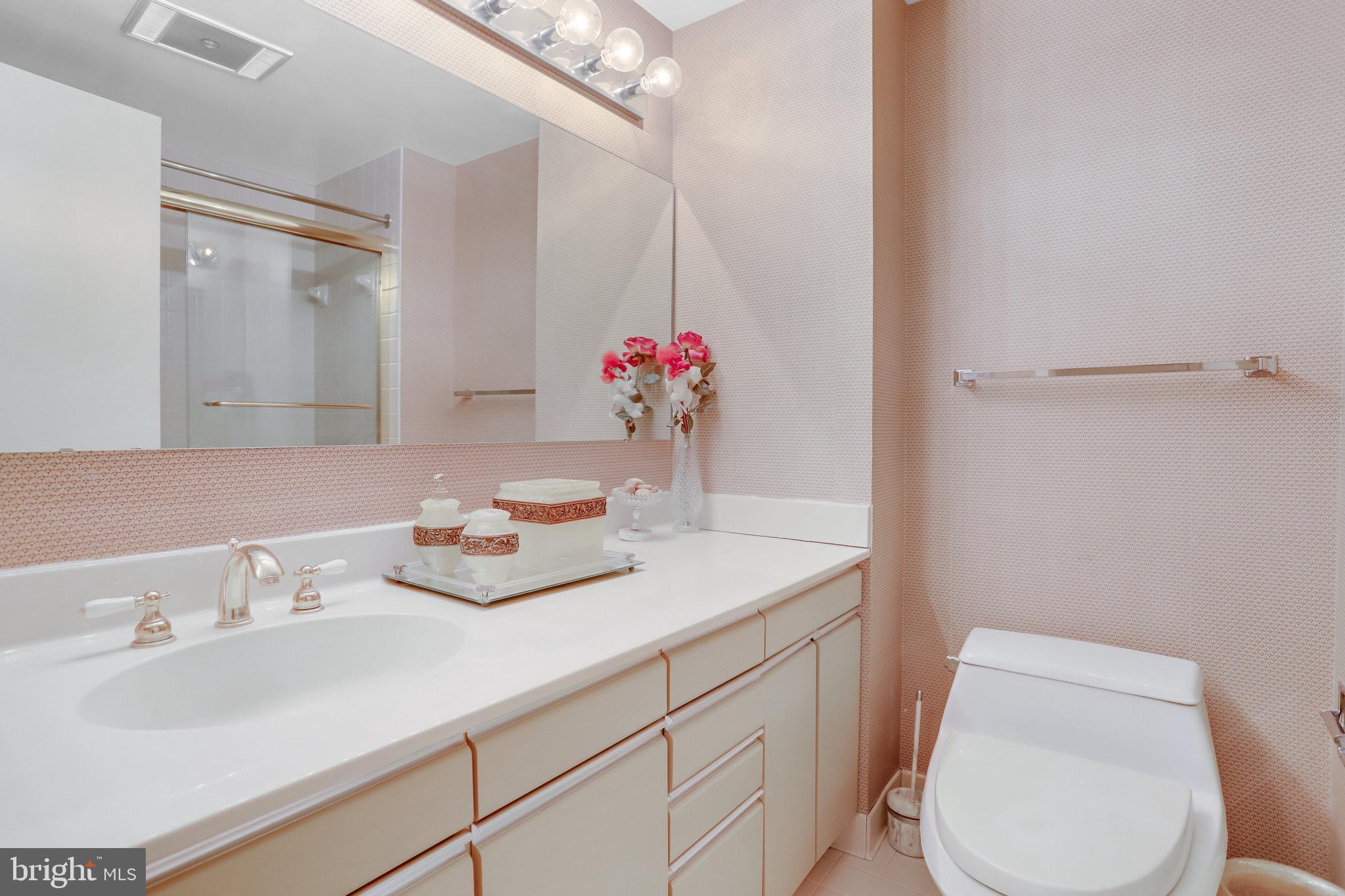 CRYSTAL GATEWAY - Residential