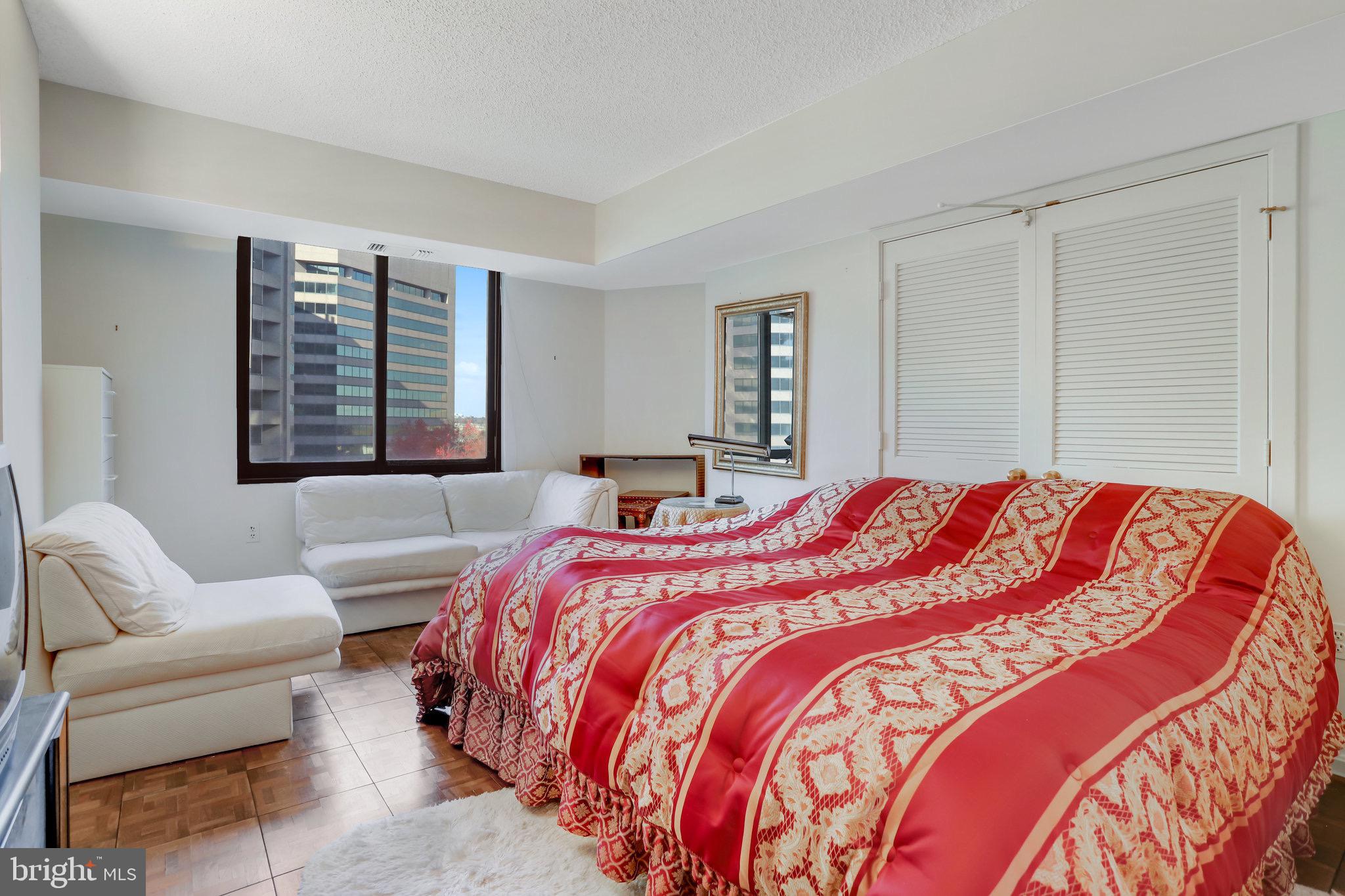 CRYSTAL GATEWAY - Residential