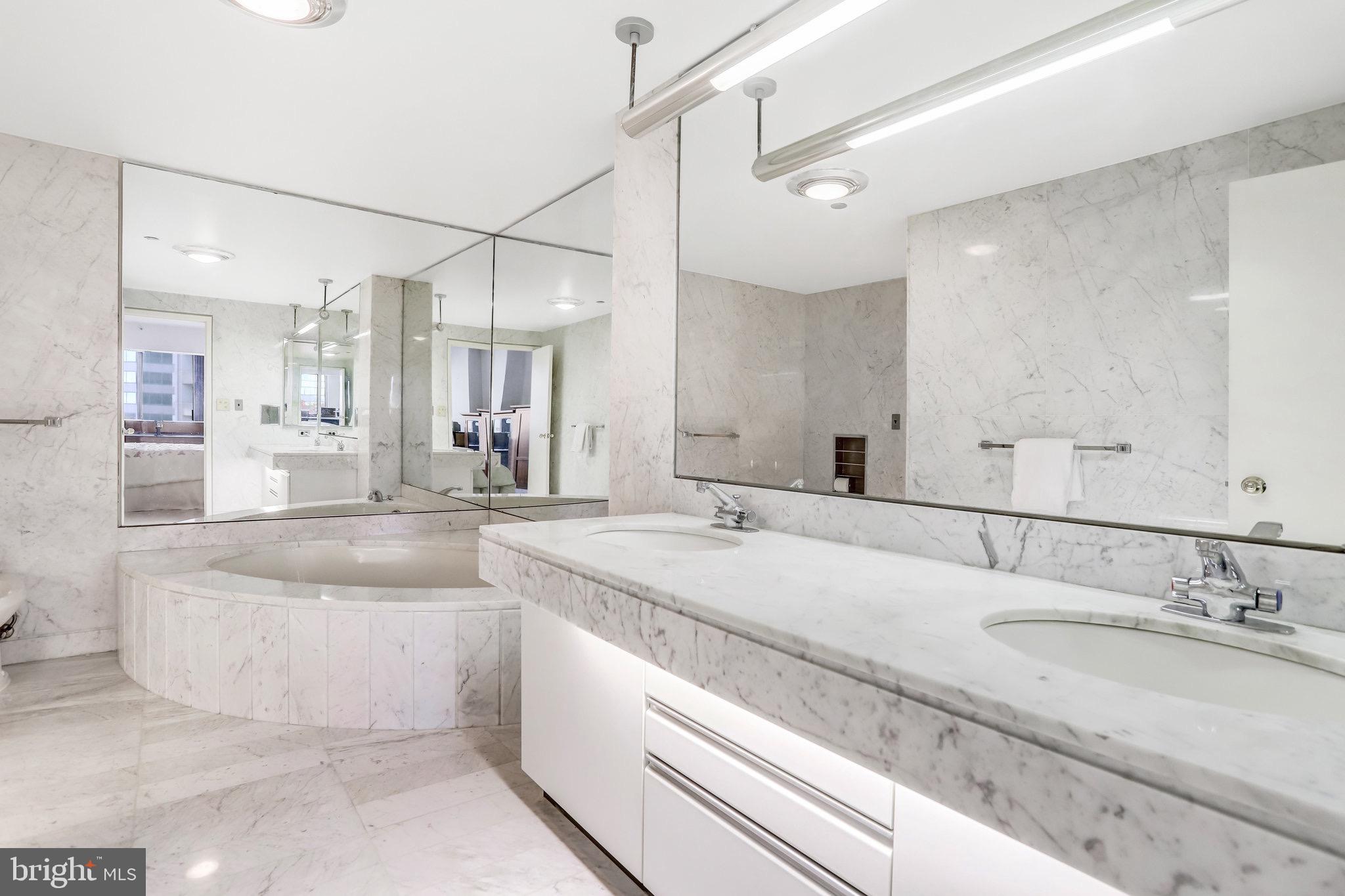 CRYSTAL GATEWAY - Residential