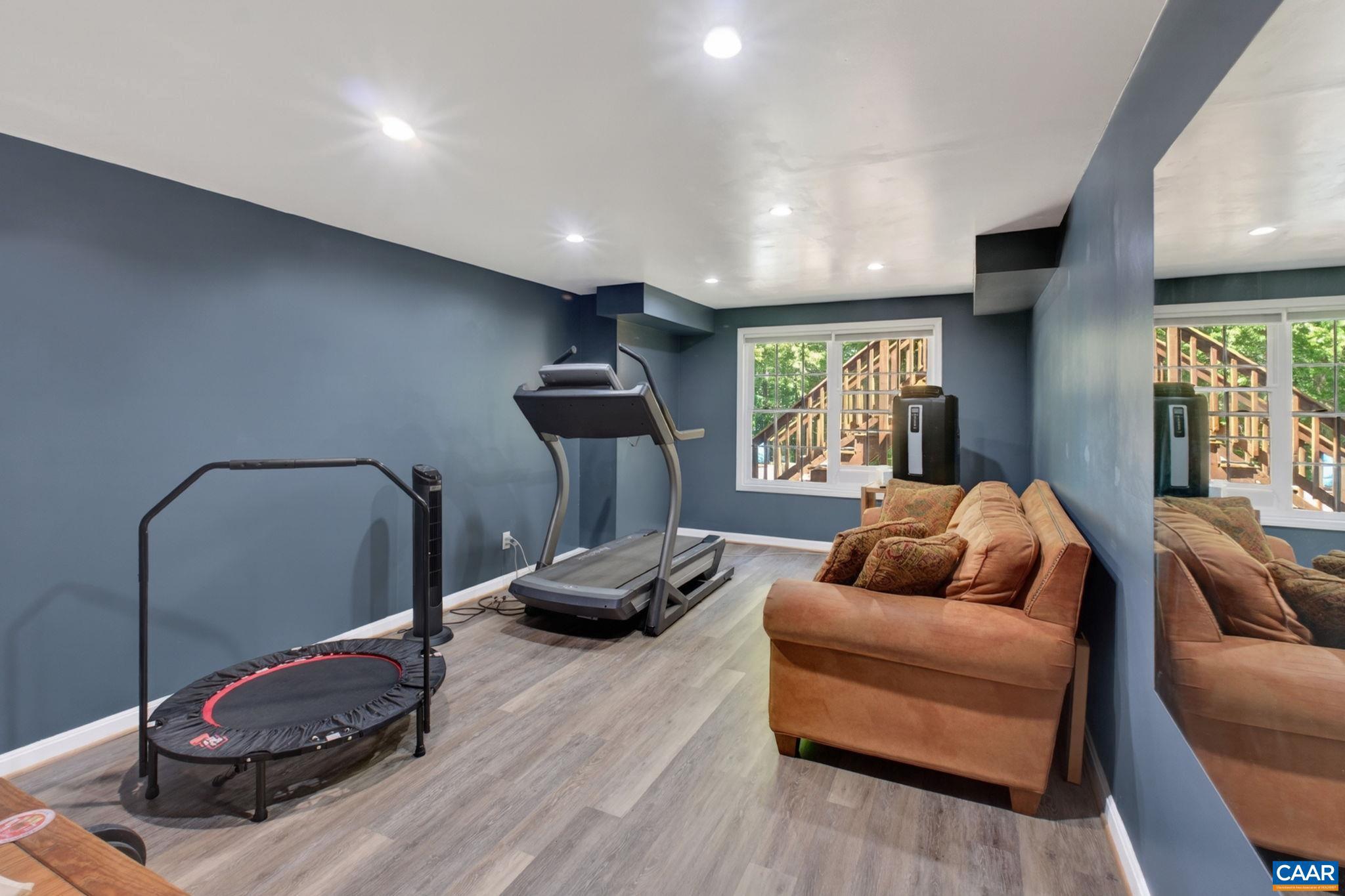 SYCAMORE SQUARE - Residential