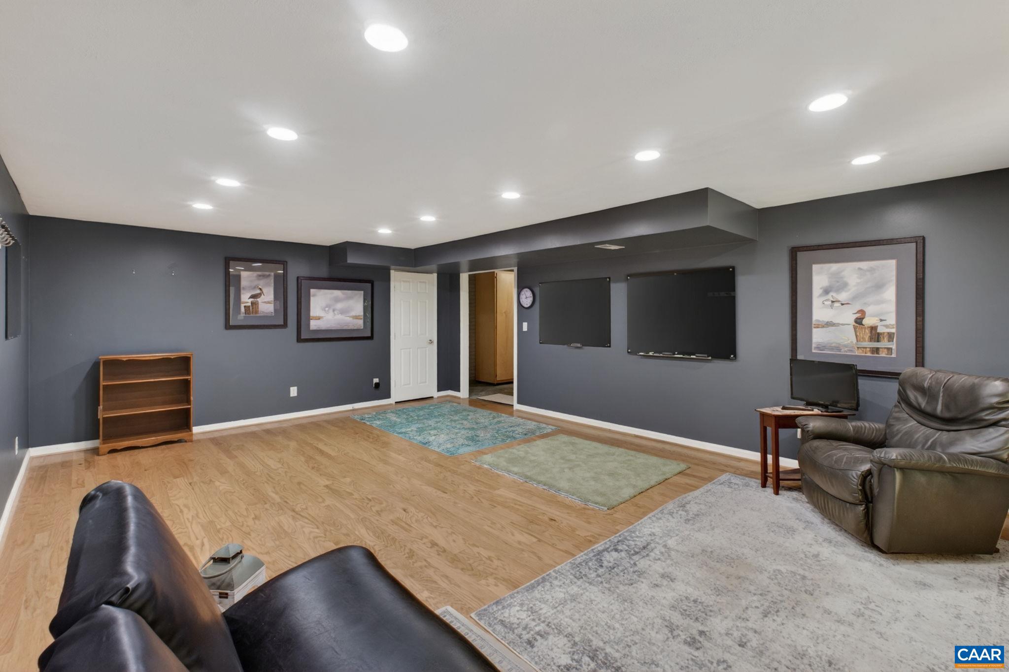 SYCAMORE SQUARE - Residential