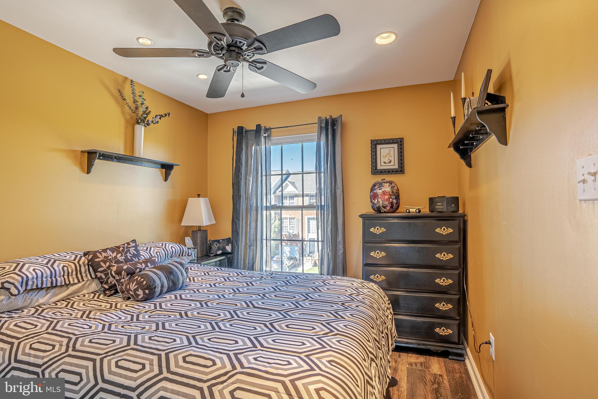 NORTH CROSSING - Residential