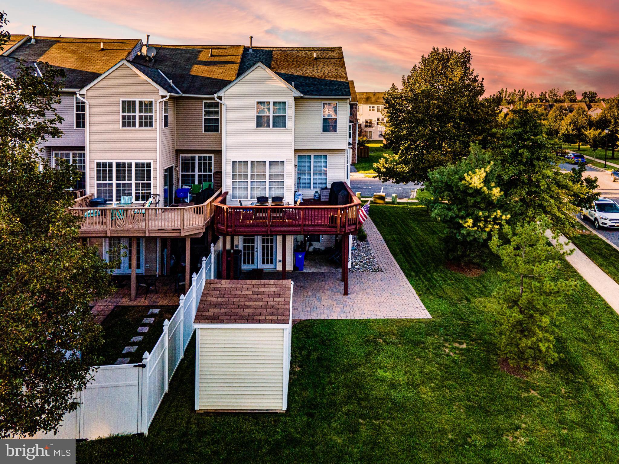 NORTH CROSSING - Residential