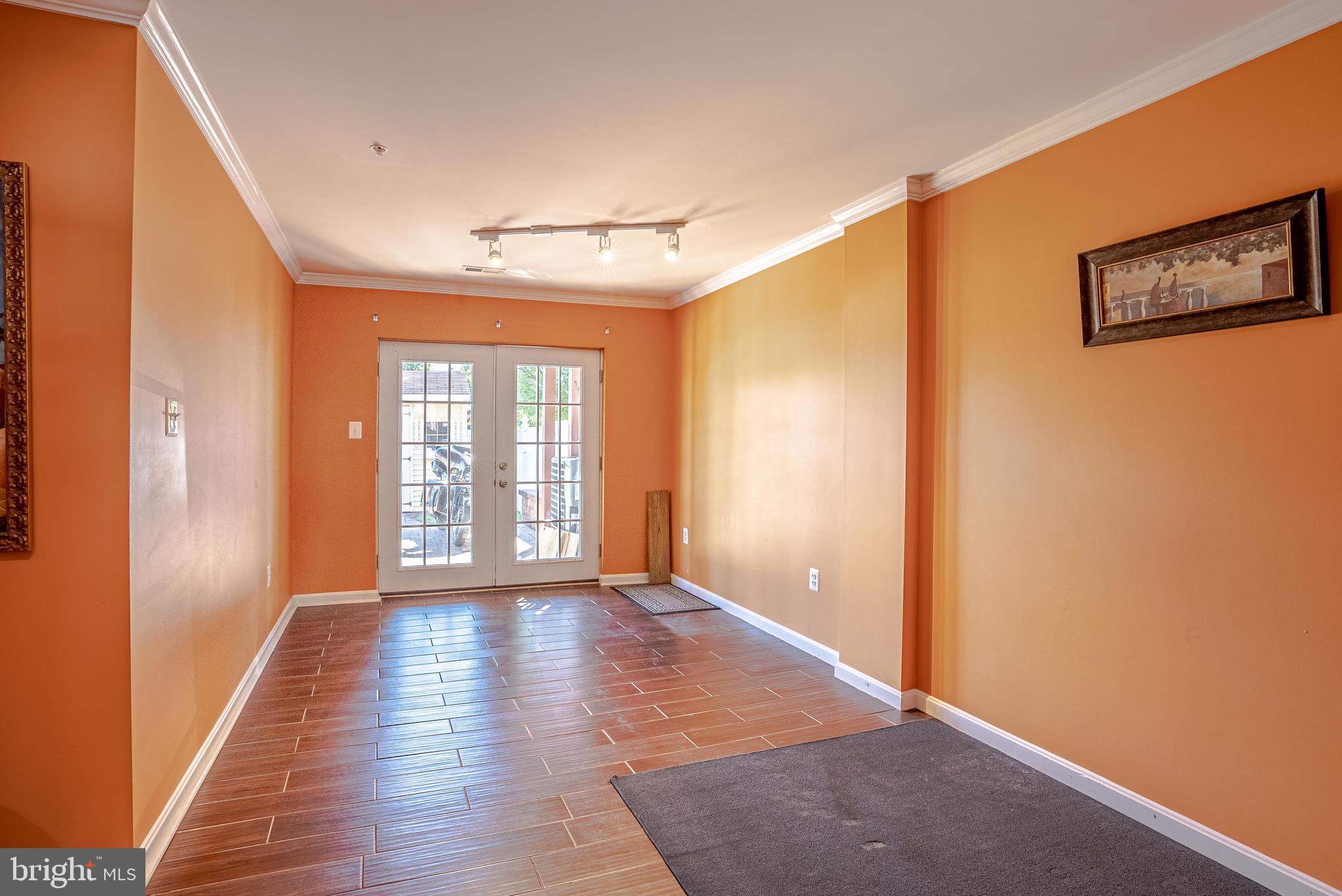 NORTH CROSSING - Residential