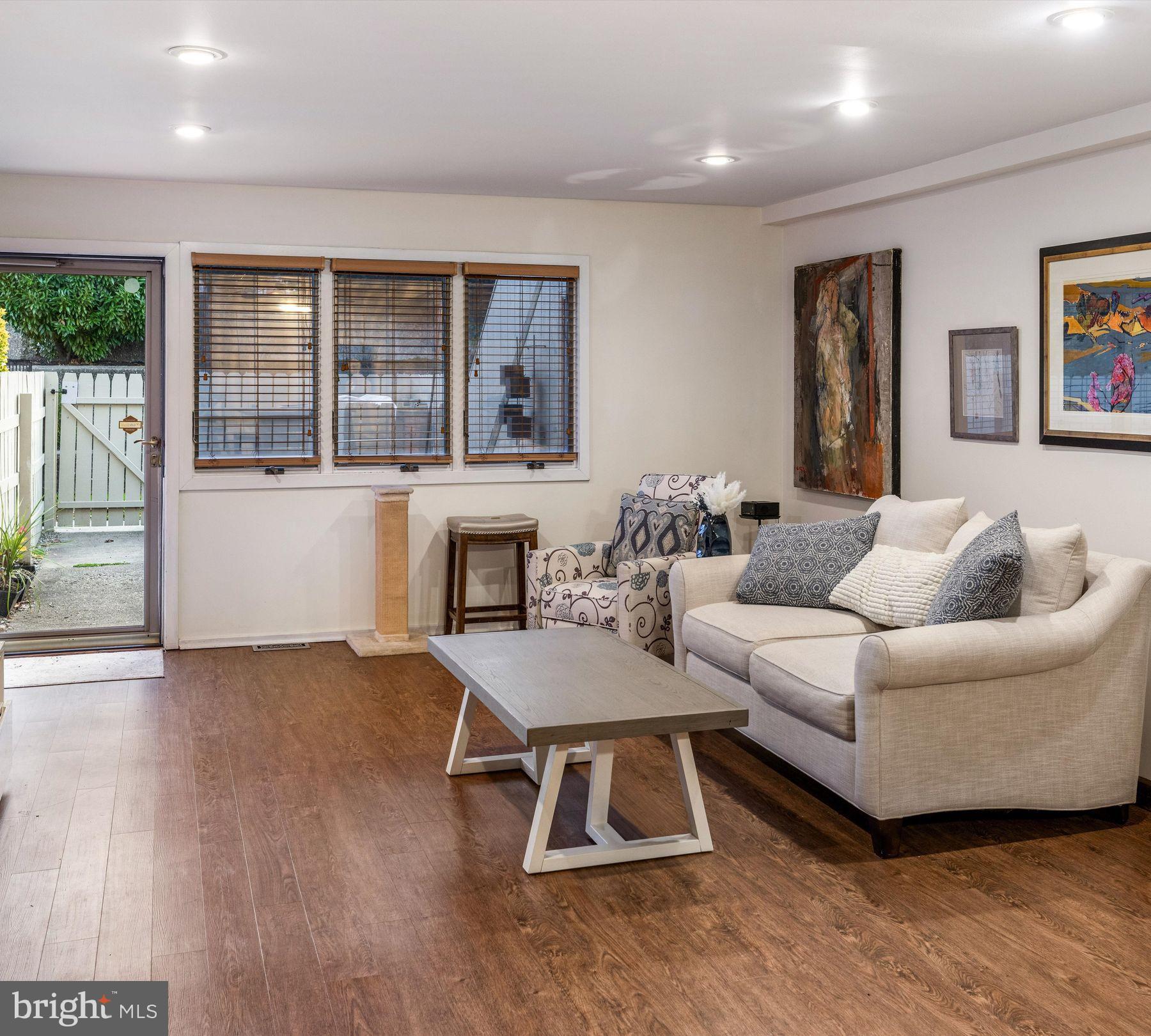 VILLAGE II - Residential