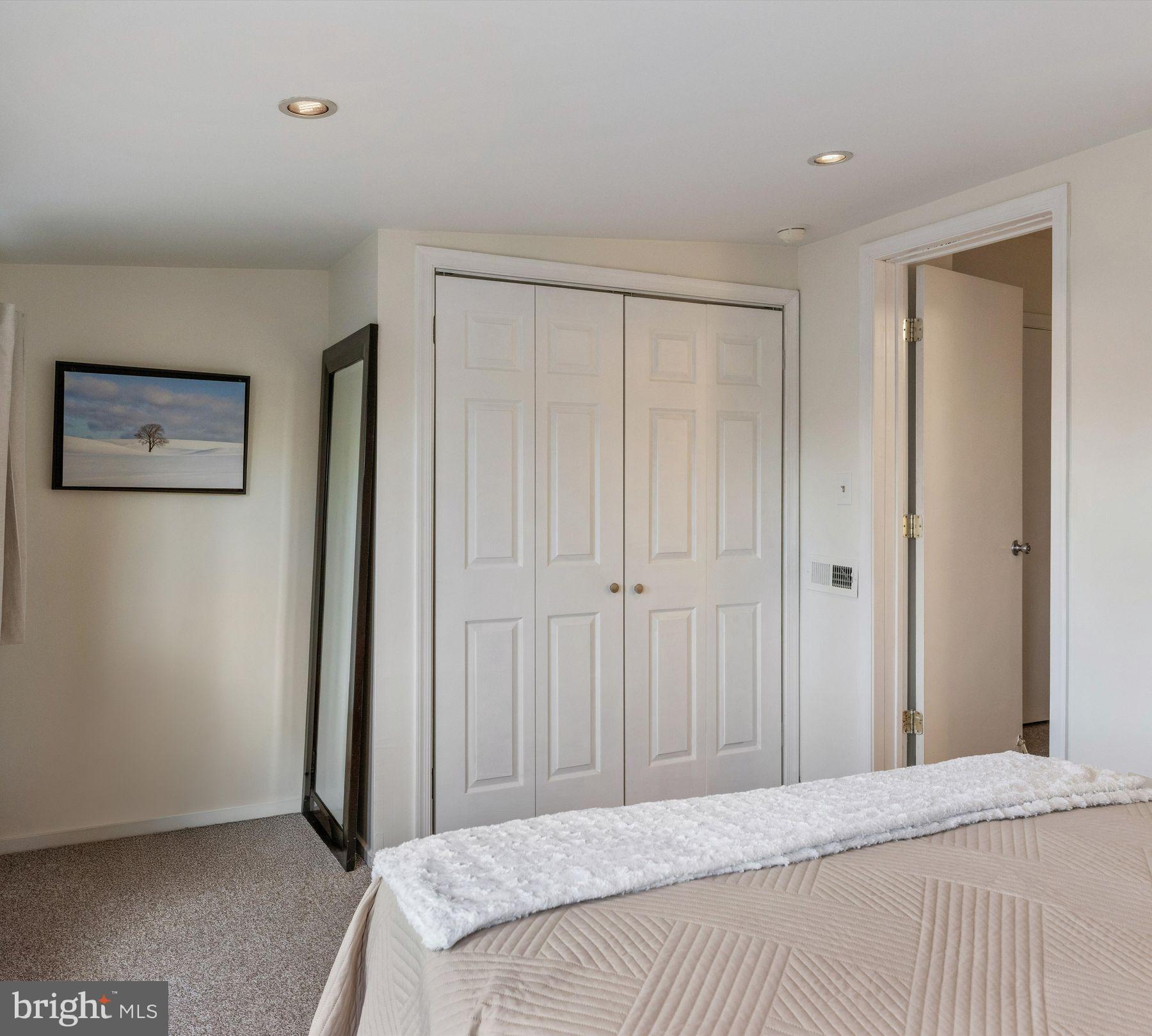 VILLAGE II - Residential