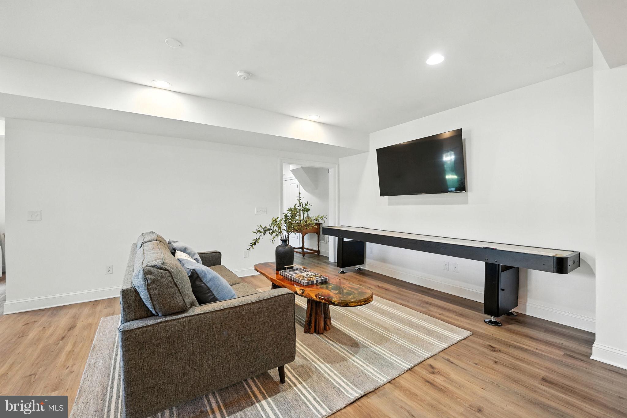 FAWN LAKE - Residential