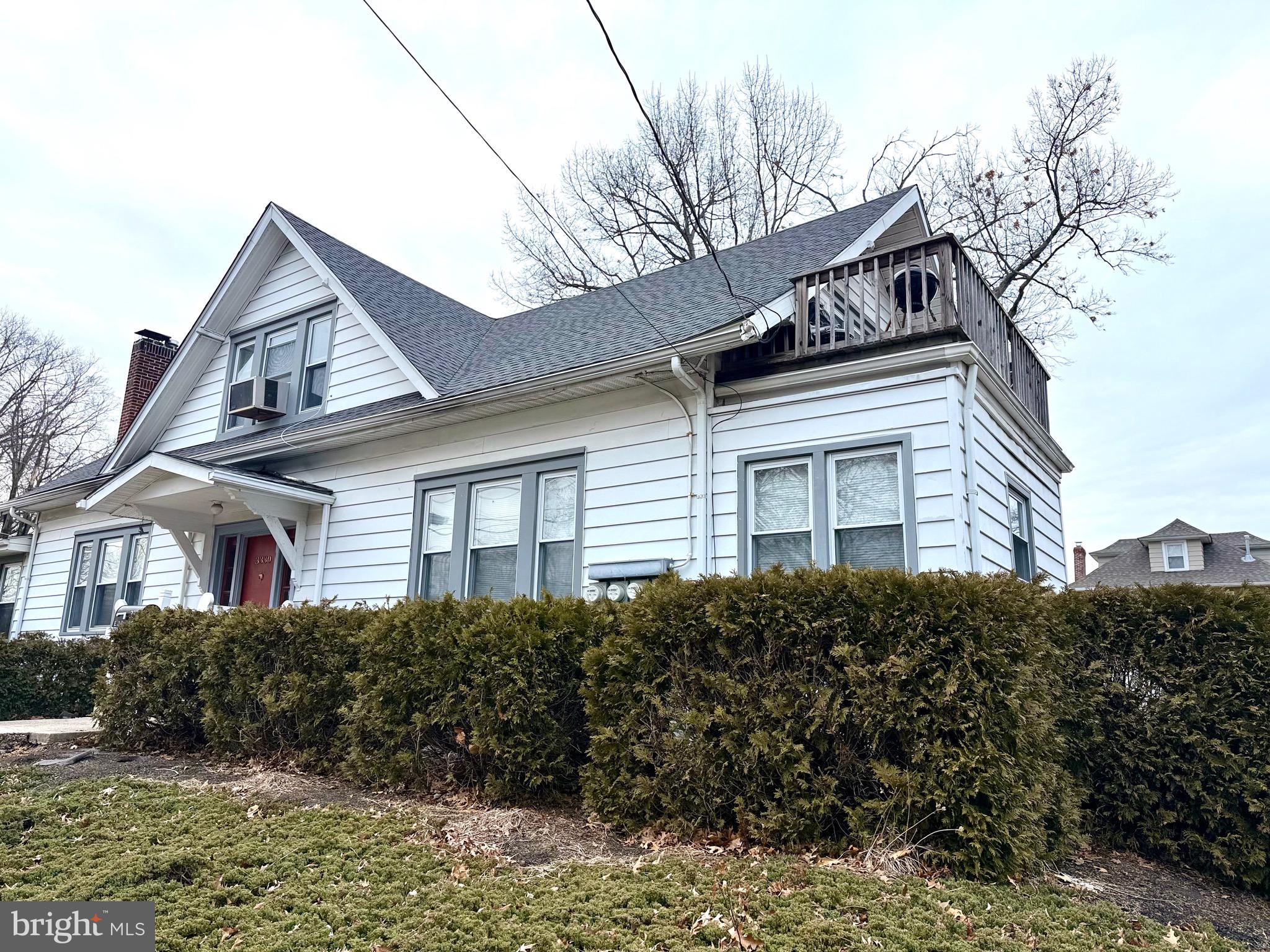 3330 E HOLLYWOOD CIRCLE A2