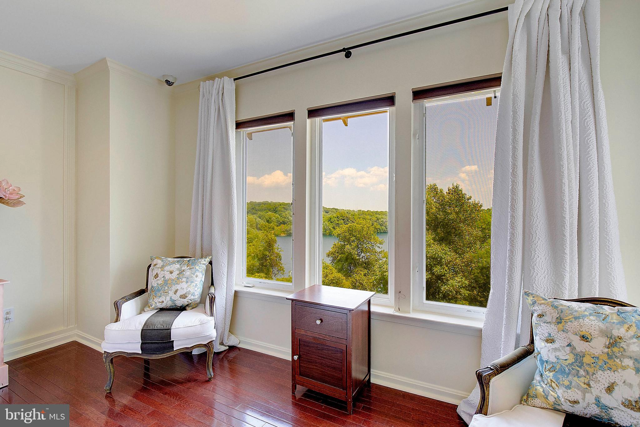 STONE LAKE - Residential