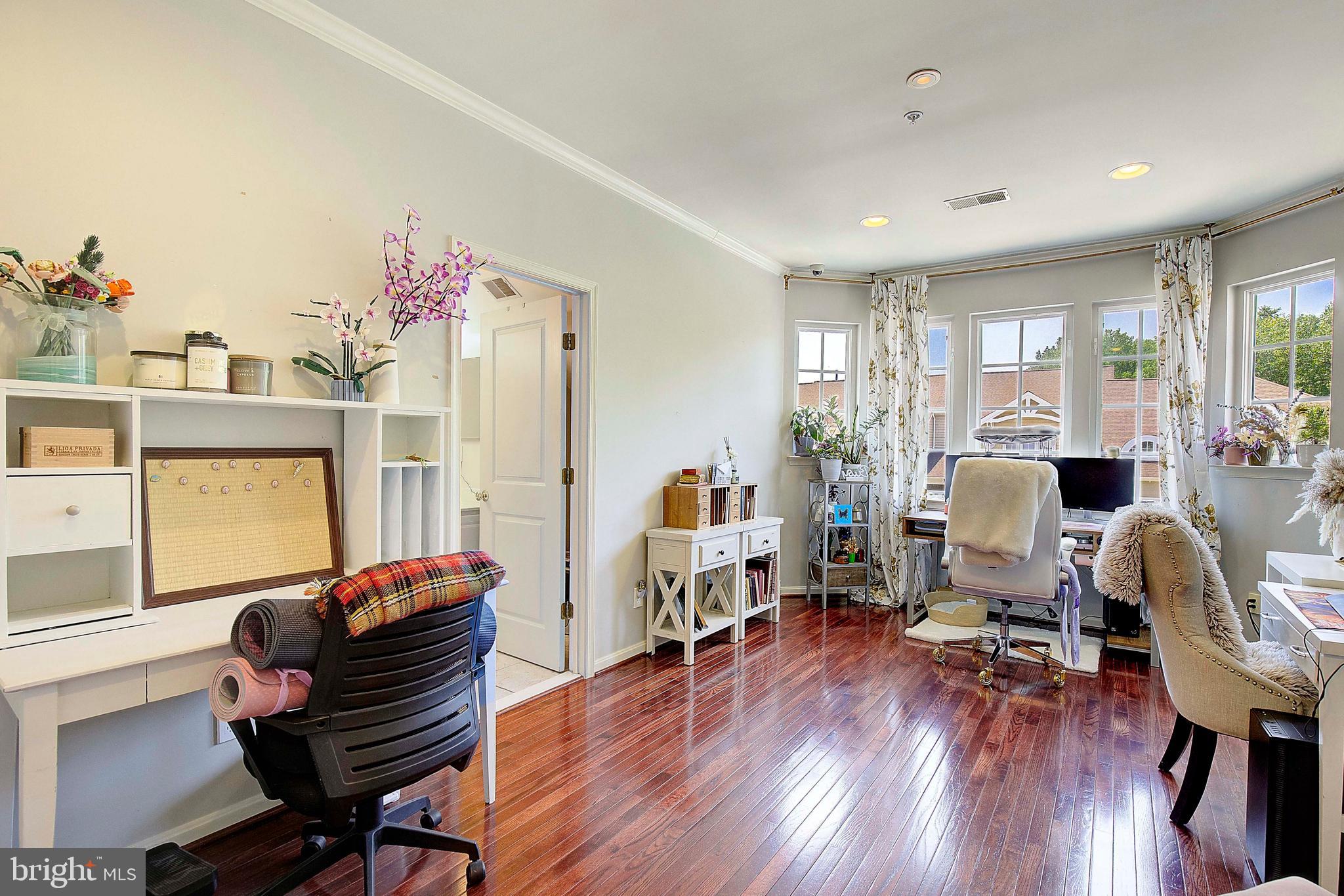 STONE LAKE - Residential