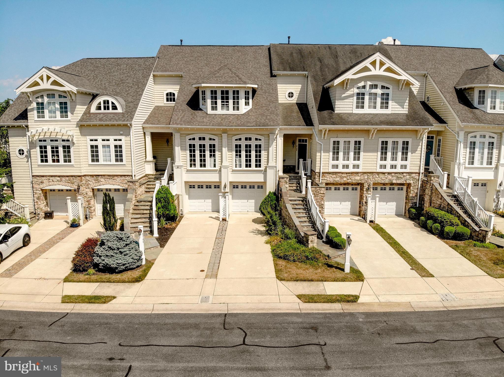 STONE LAKE - Residential