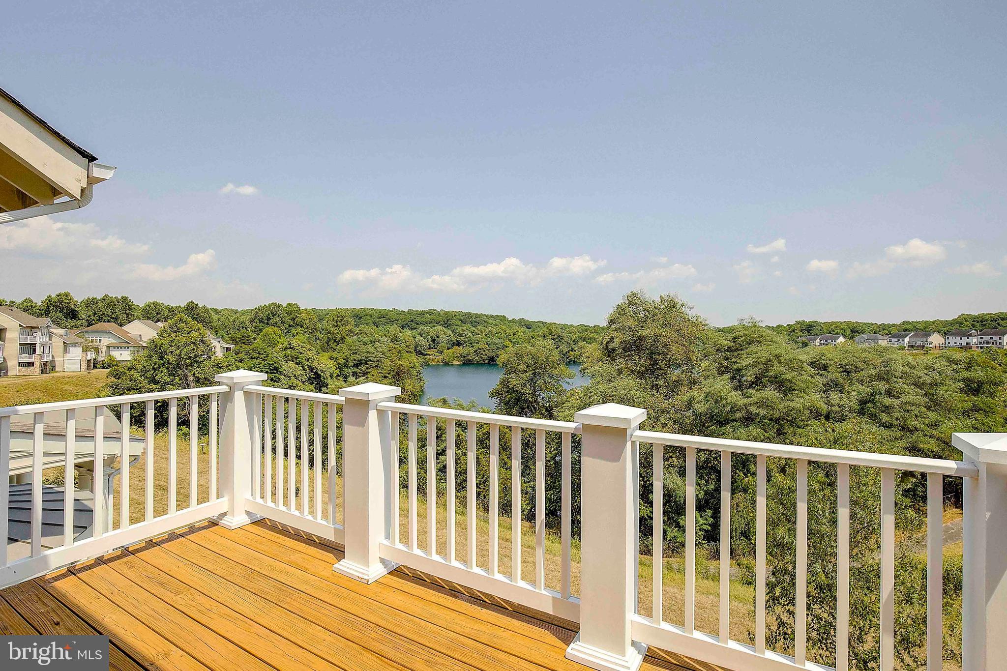 STONE LAKE - Residential