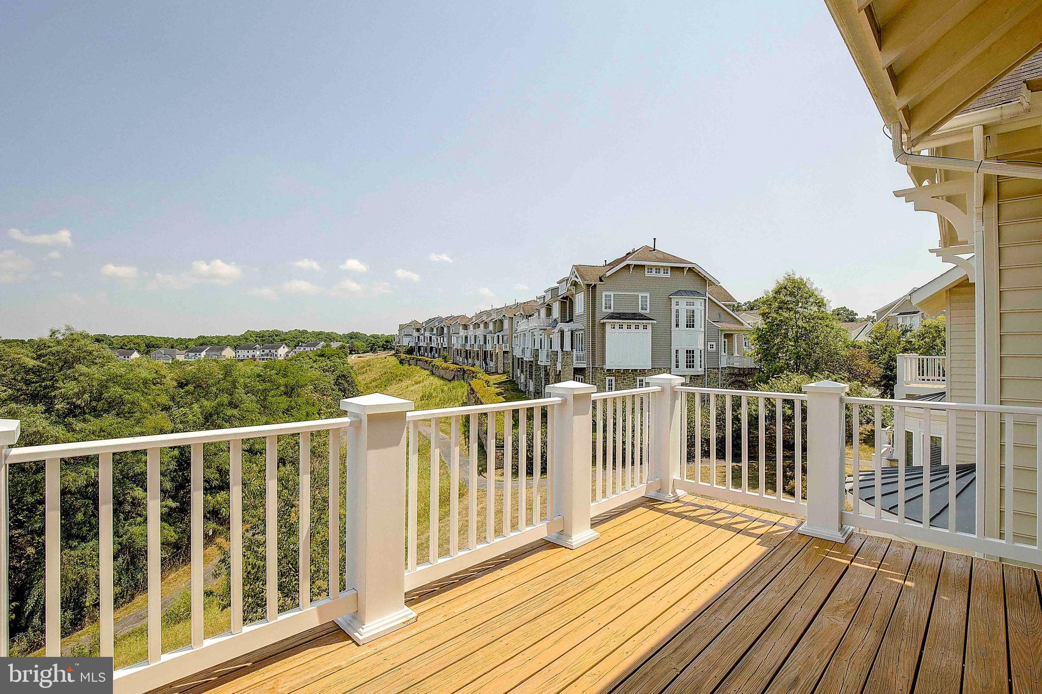 STONE LAKE - Residential