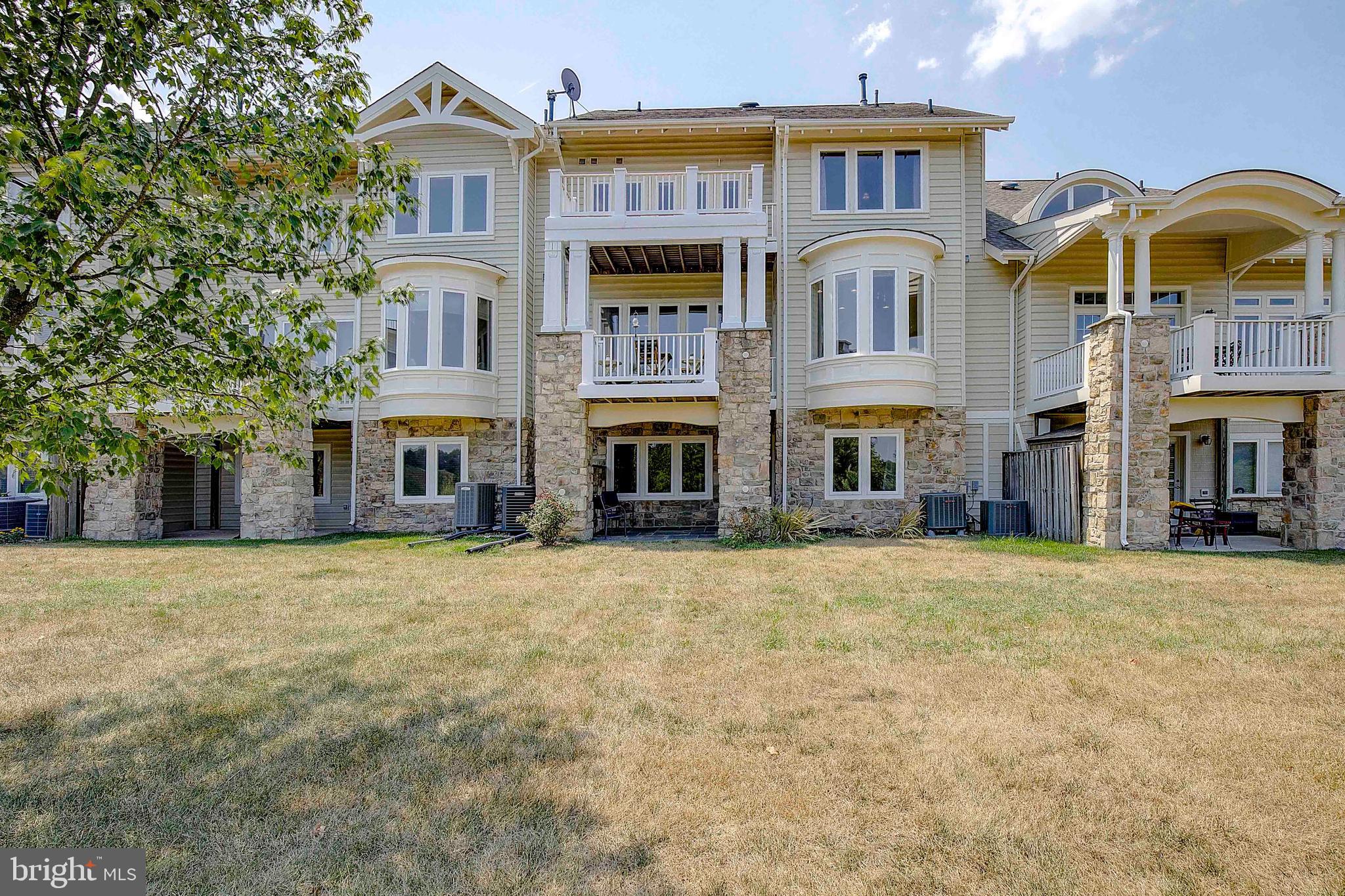 STONE LAKE - Residential