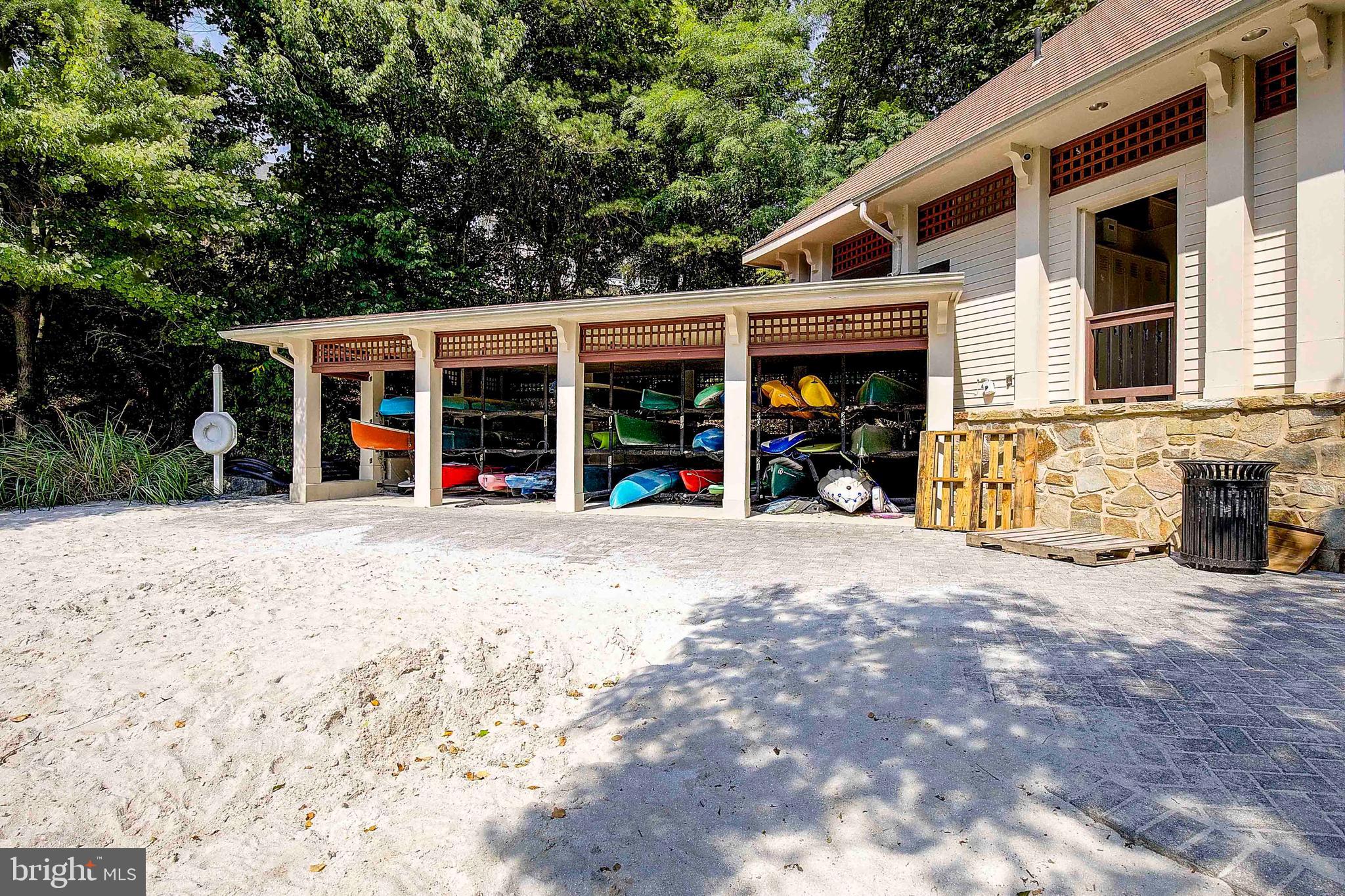 STONE LAKE - Residential