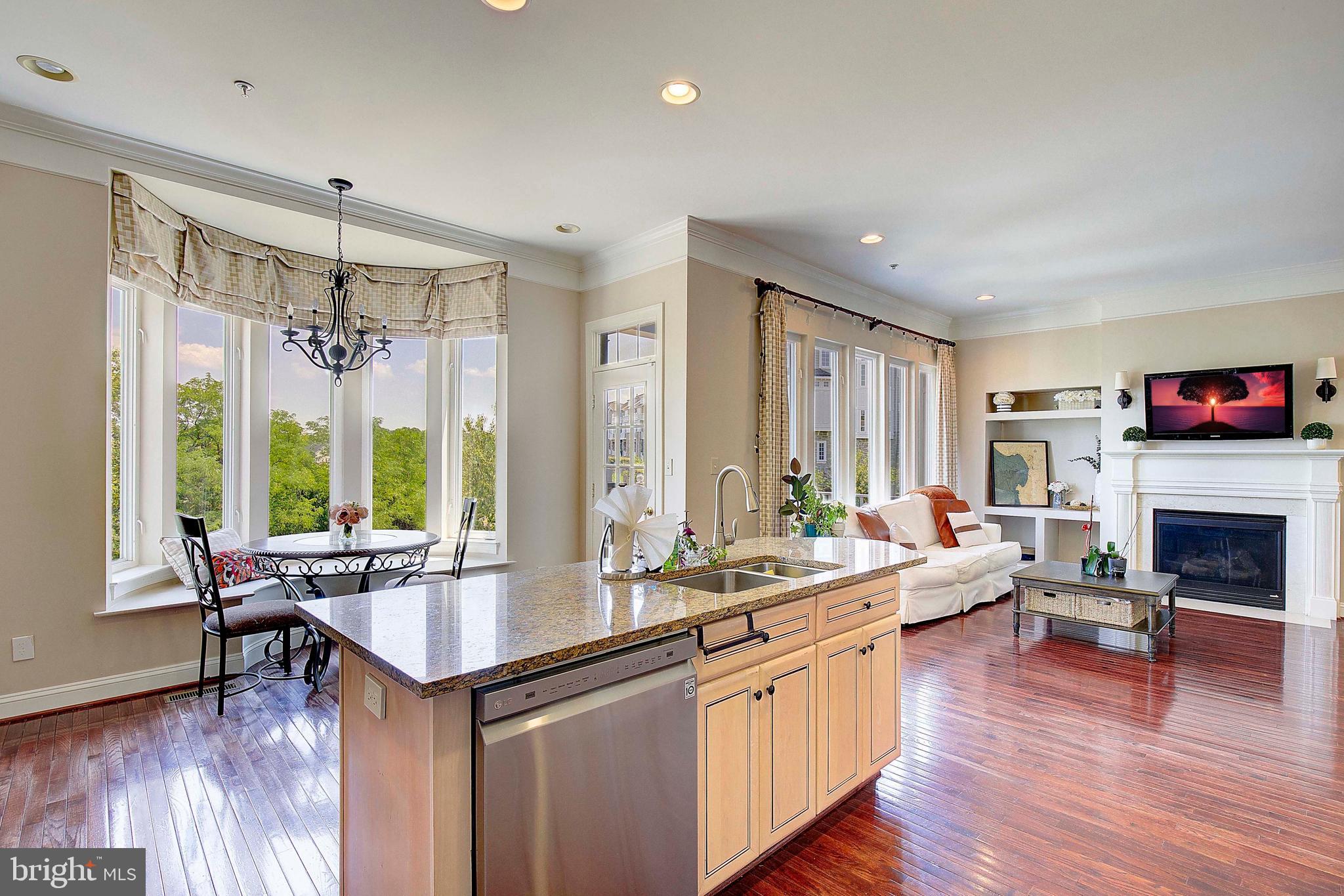 STONE LAKE - Residential