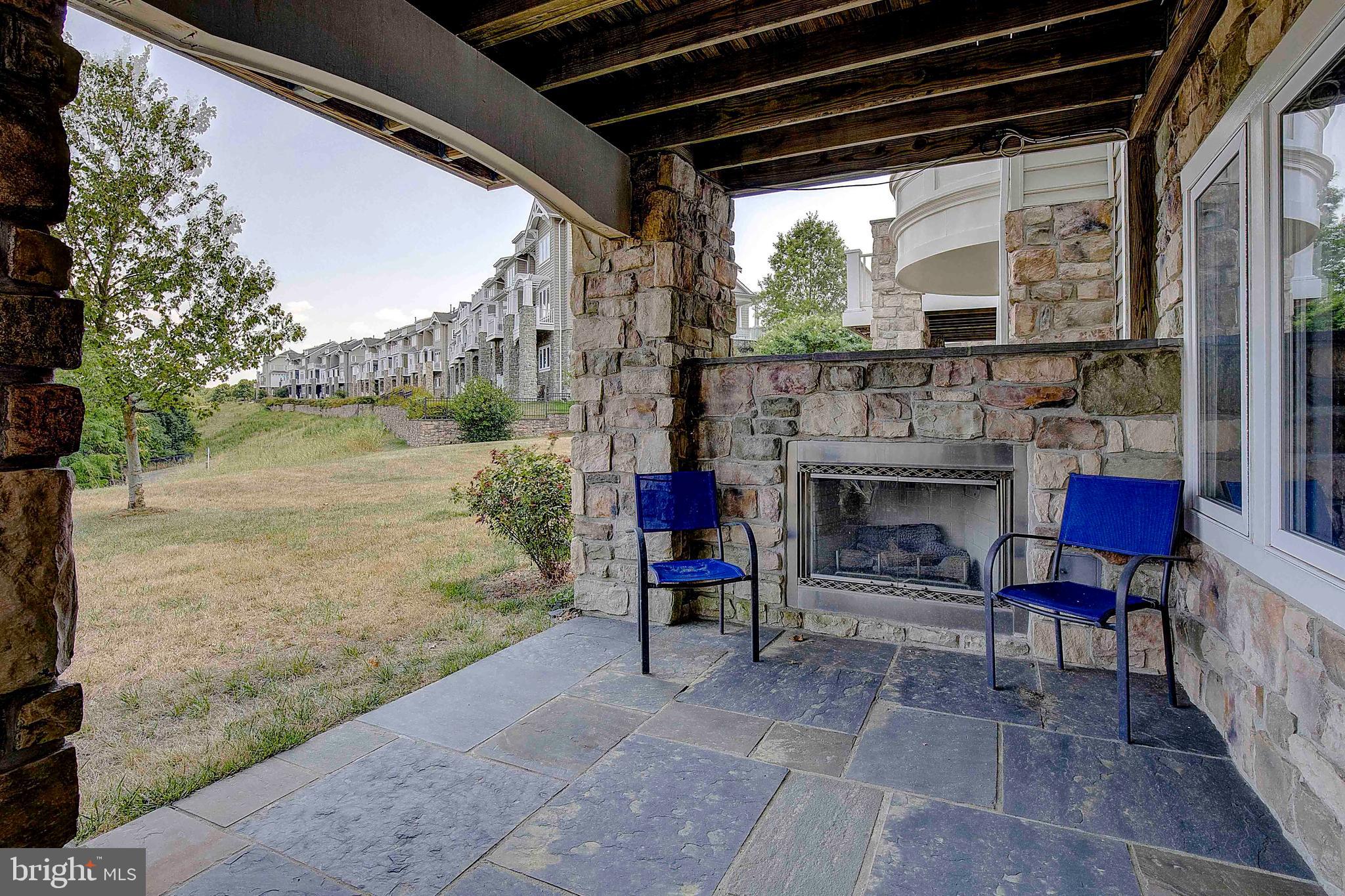 STONE LAKE - Residential